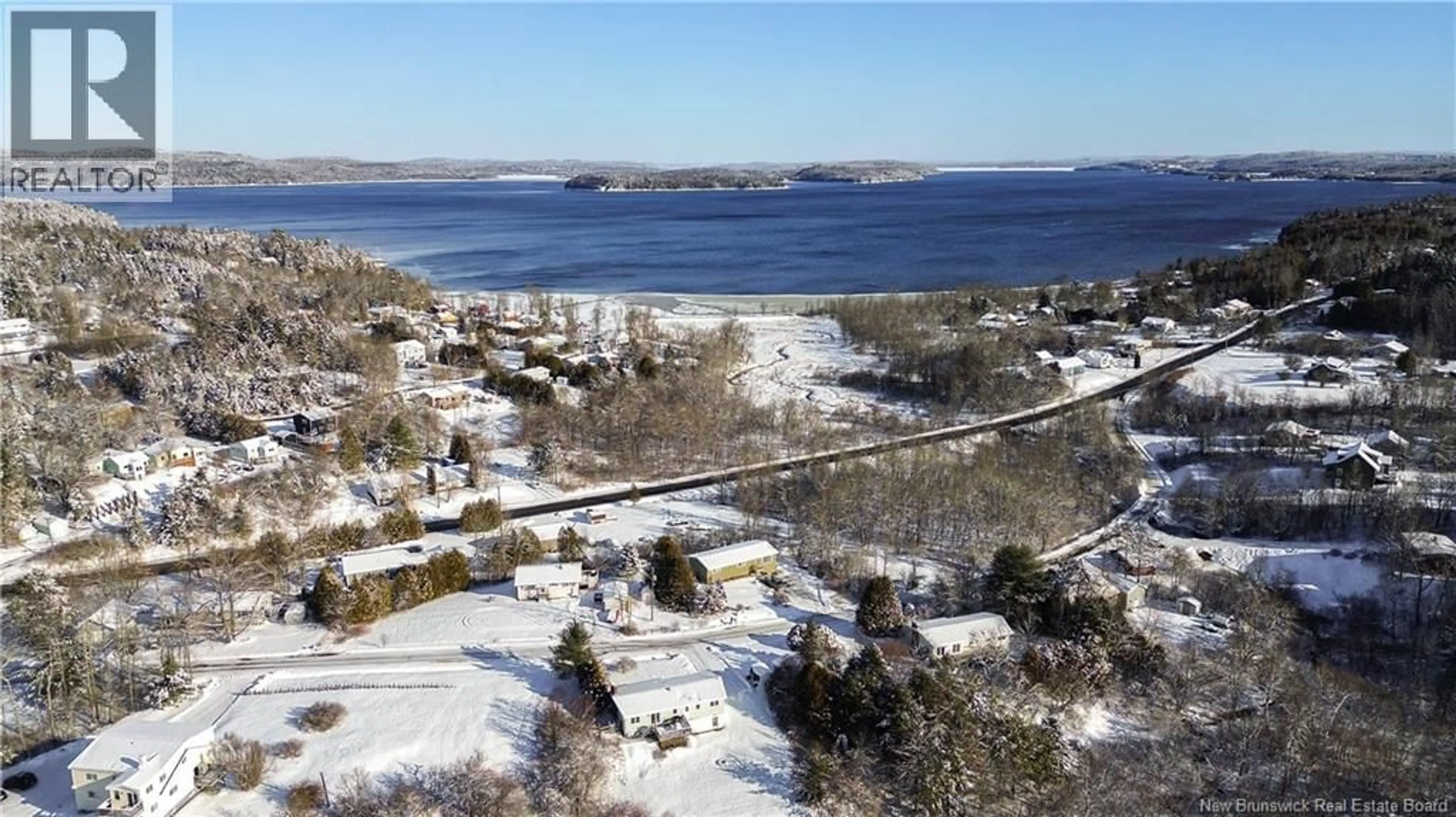 A pic from outside/outdoor area/front of a property/back of a property/a pic from drone, water/lake/river/ocean view for 50 MELLINGER CRESCENT, Saint John New Brunswick E2M6S8