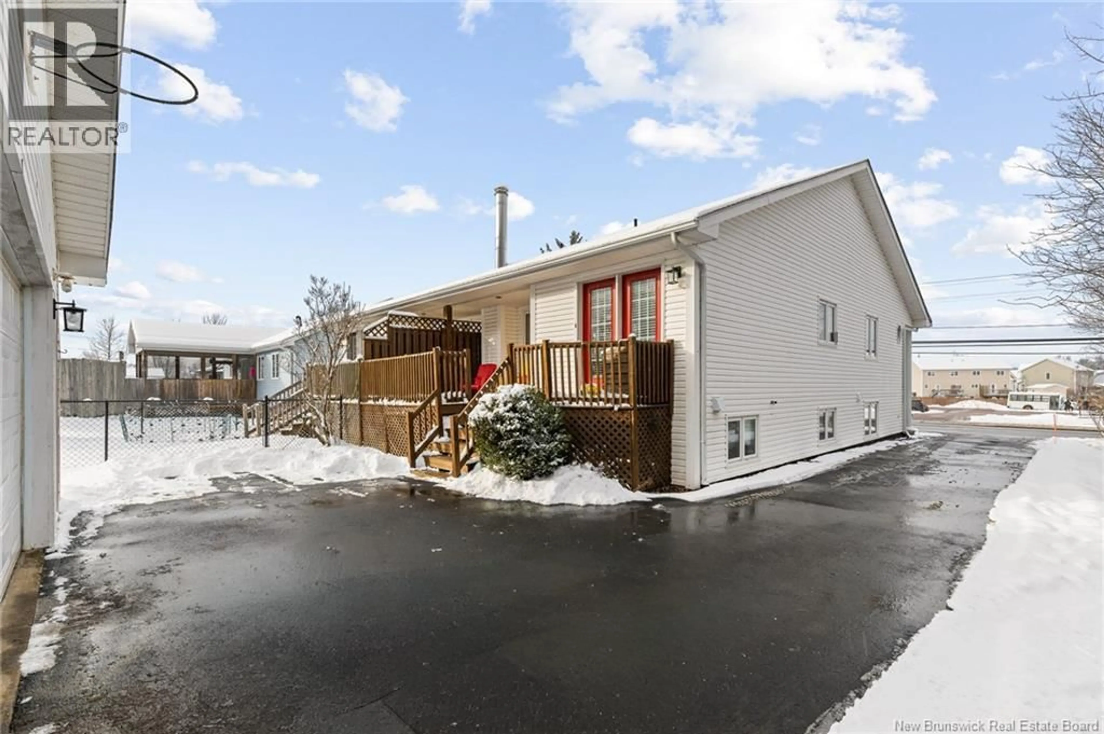 Patio, mountain view for 332 RYAN, Moncton New Brunswick E1G2W3