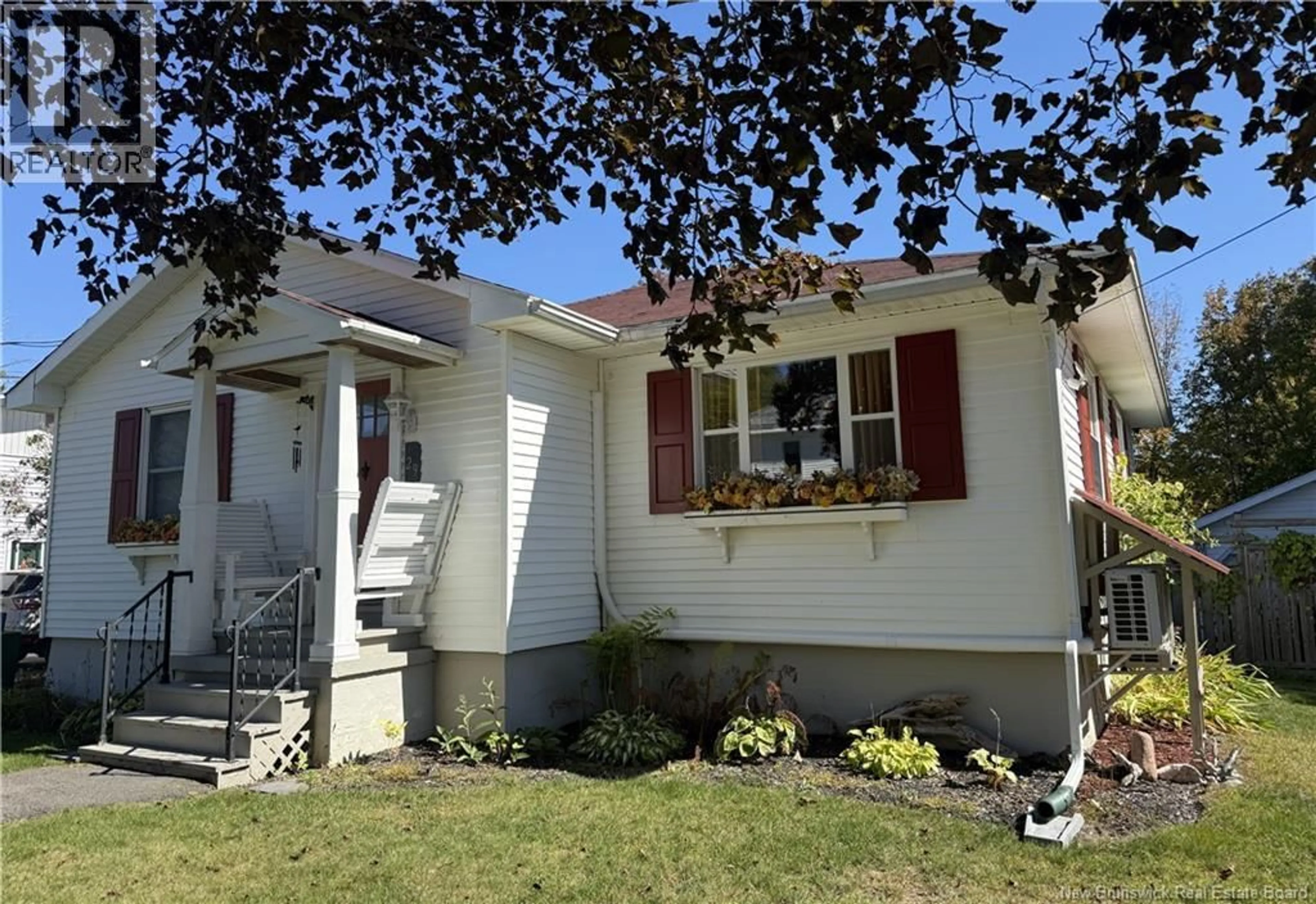Home with vinyl exterior material, street for 29 SCHOOL STREET, St. Stephen New Brunswick E3L2N5
