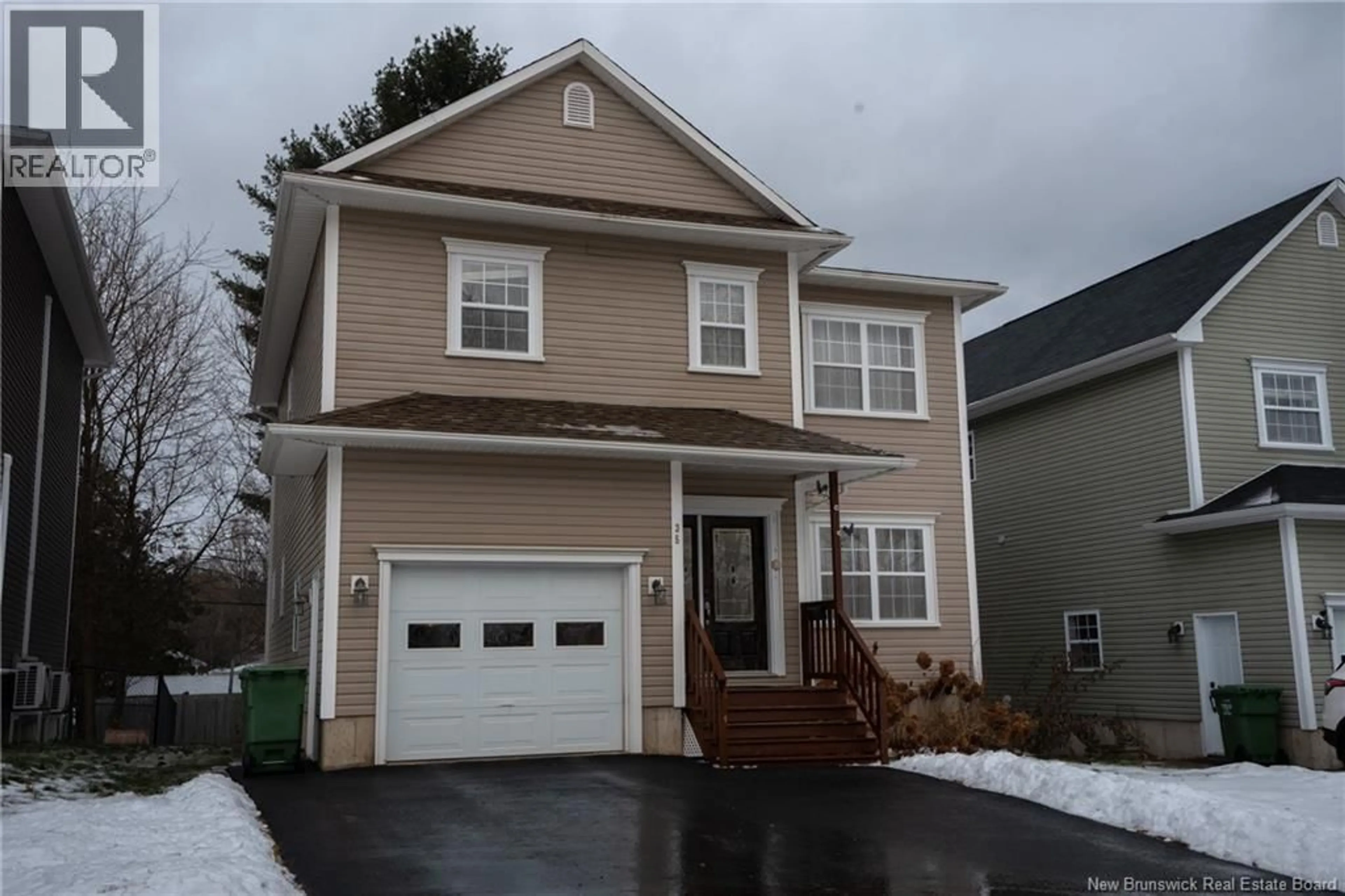 Home with vinyl exterior material, street for 35 RANKINE STREET, Fredericton New Brunswick E3B4S2