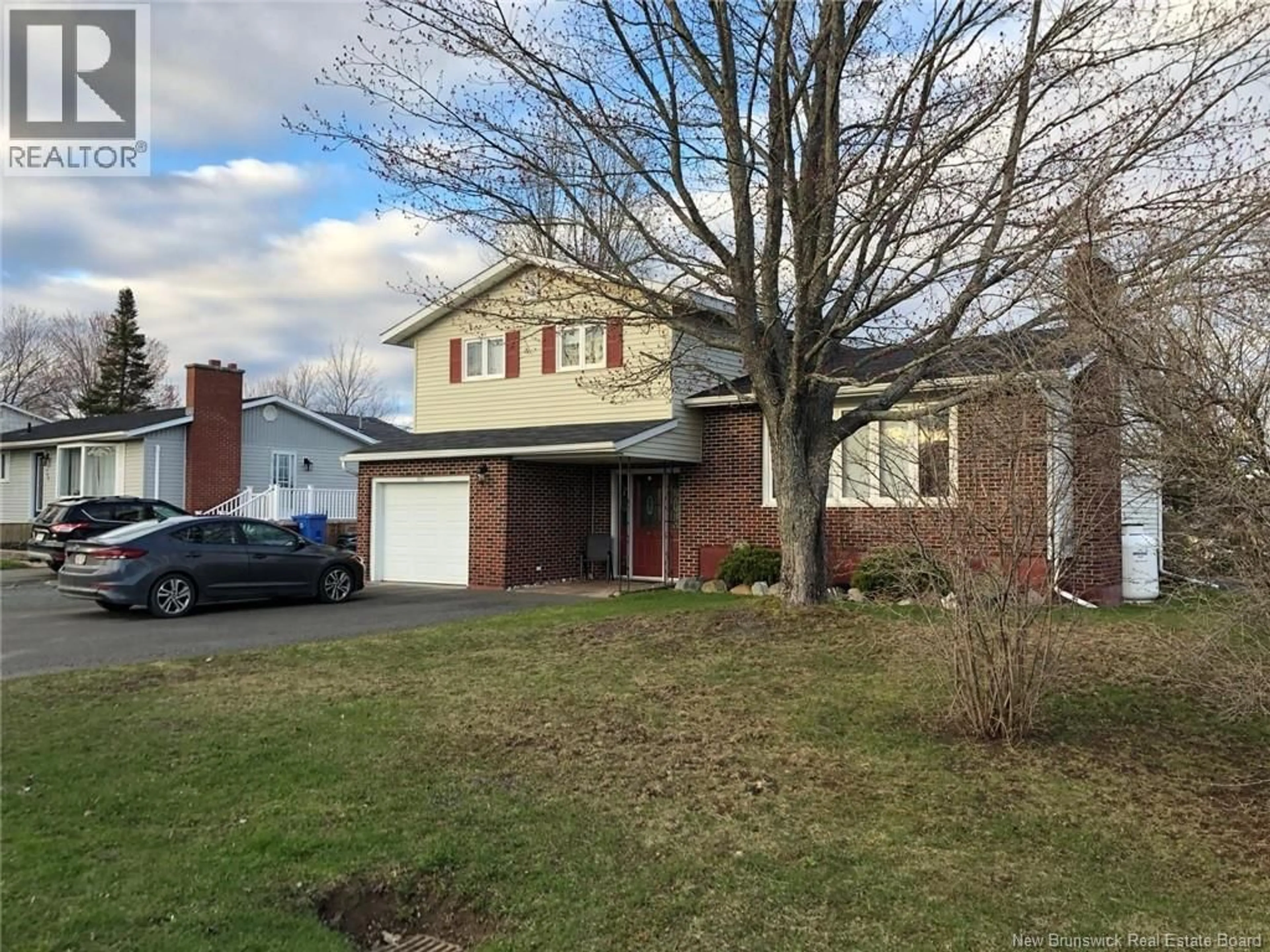 Home with brick exterior material, street for 140 HELEN STREET, Woodstock New Brunswick E7M1W9