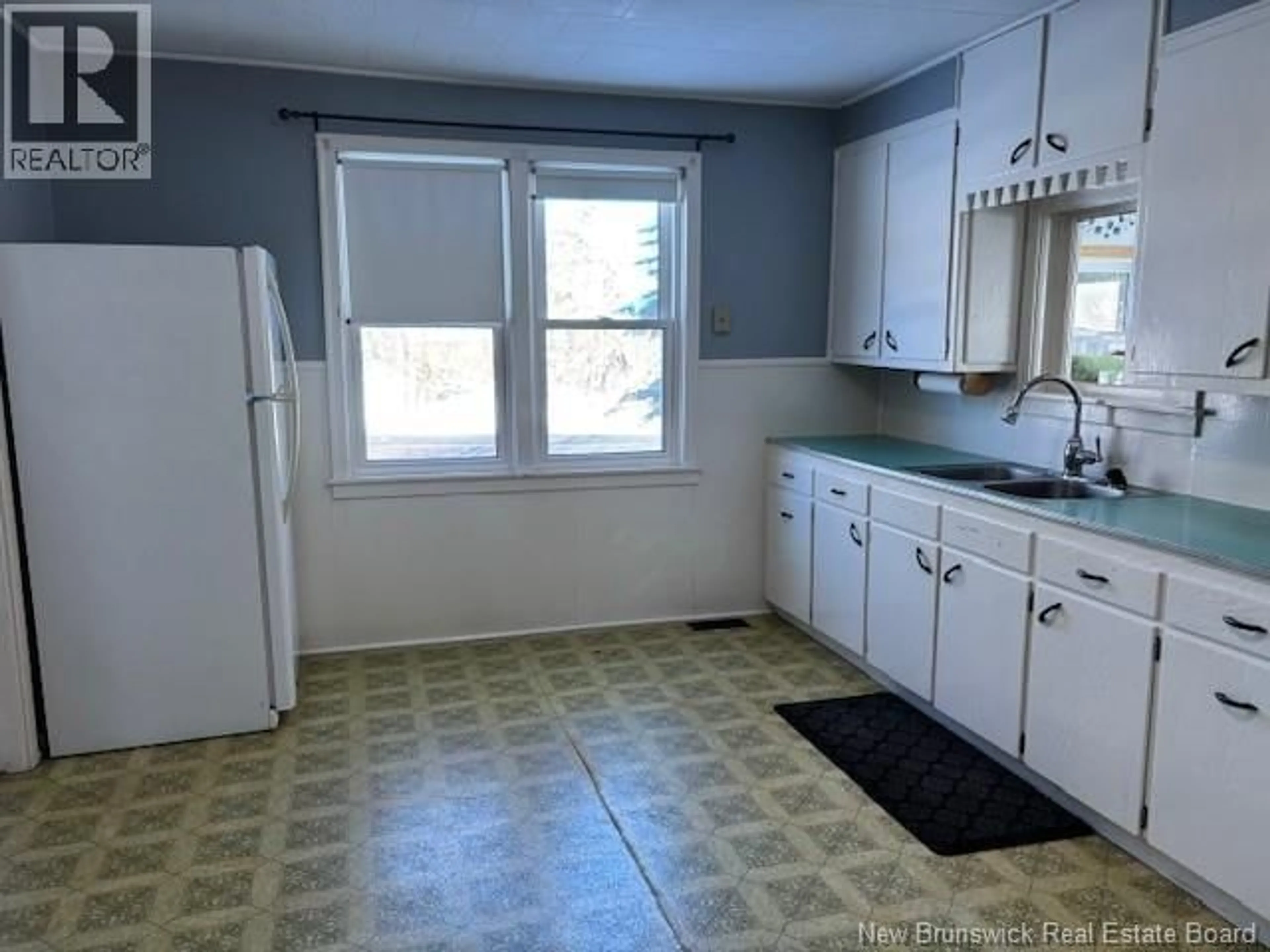 Standard kitchen, unknown for 9382 ROUTE 112, Coles Island New Brunswick E4C2W2