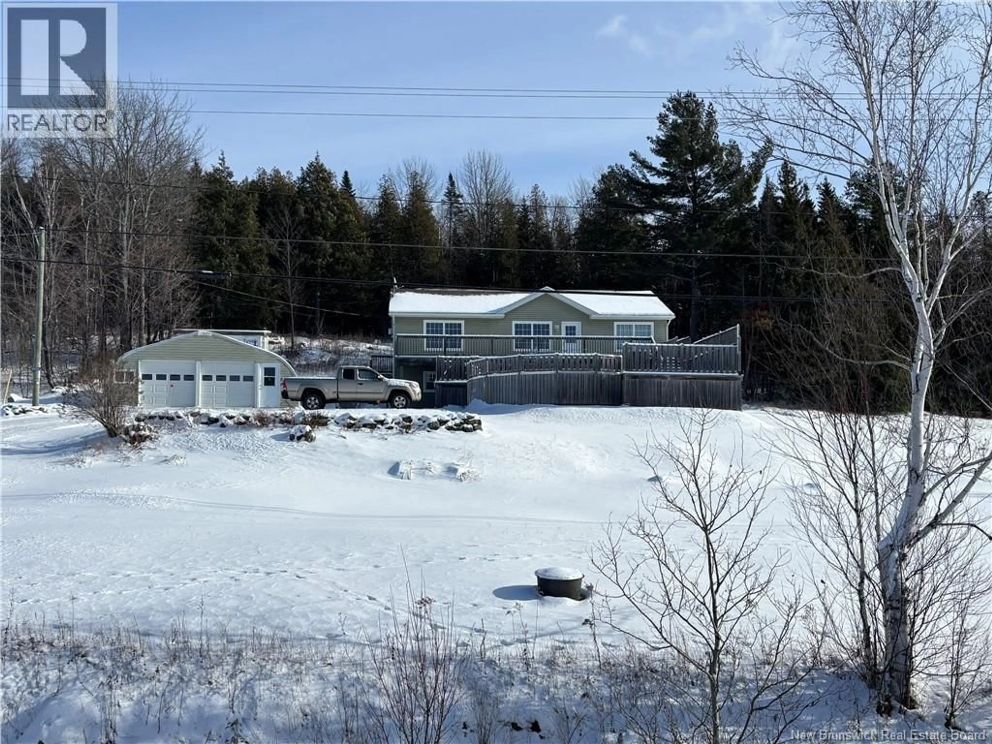 A pic from outside/outdoor area/front of a property/back of a property/a pic from drone, unknown for 4506 HWY 102, Upper Kingsclear New Brunswick E3E1N3