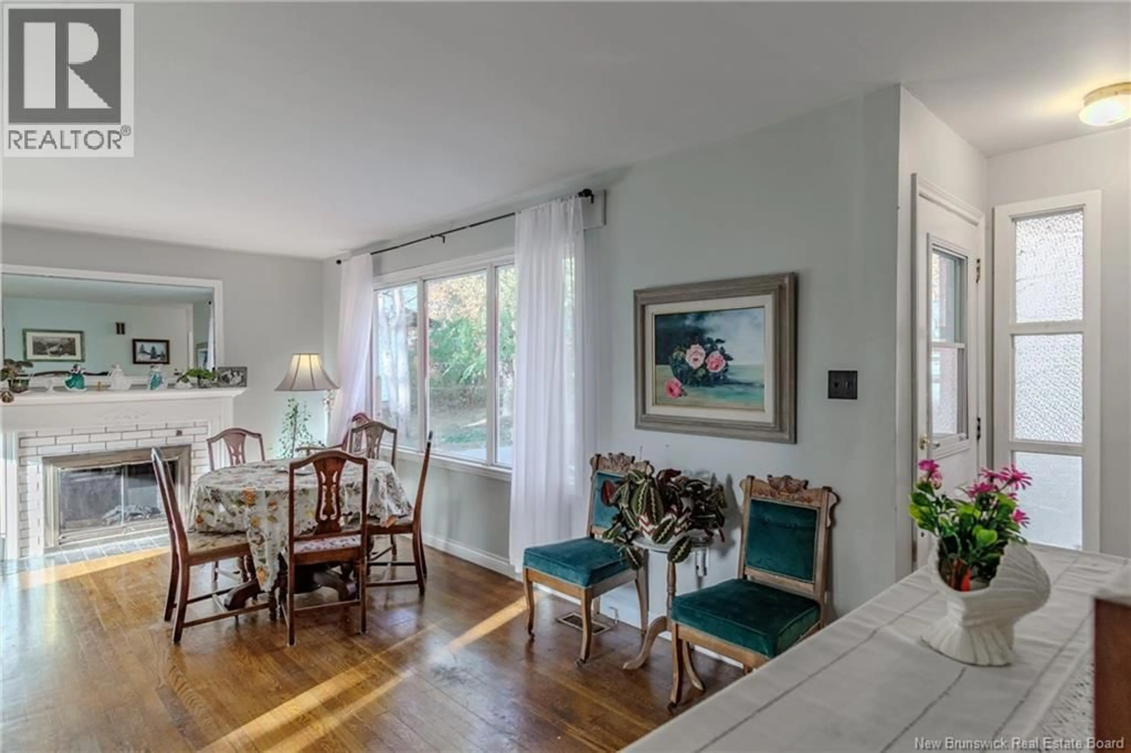 Dining room, wood/laminate floor for 548 KENNEBECASIS RIVER ROAD, Hampton New Brunswick E5N6L3