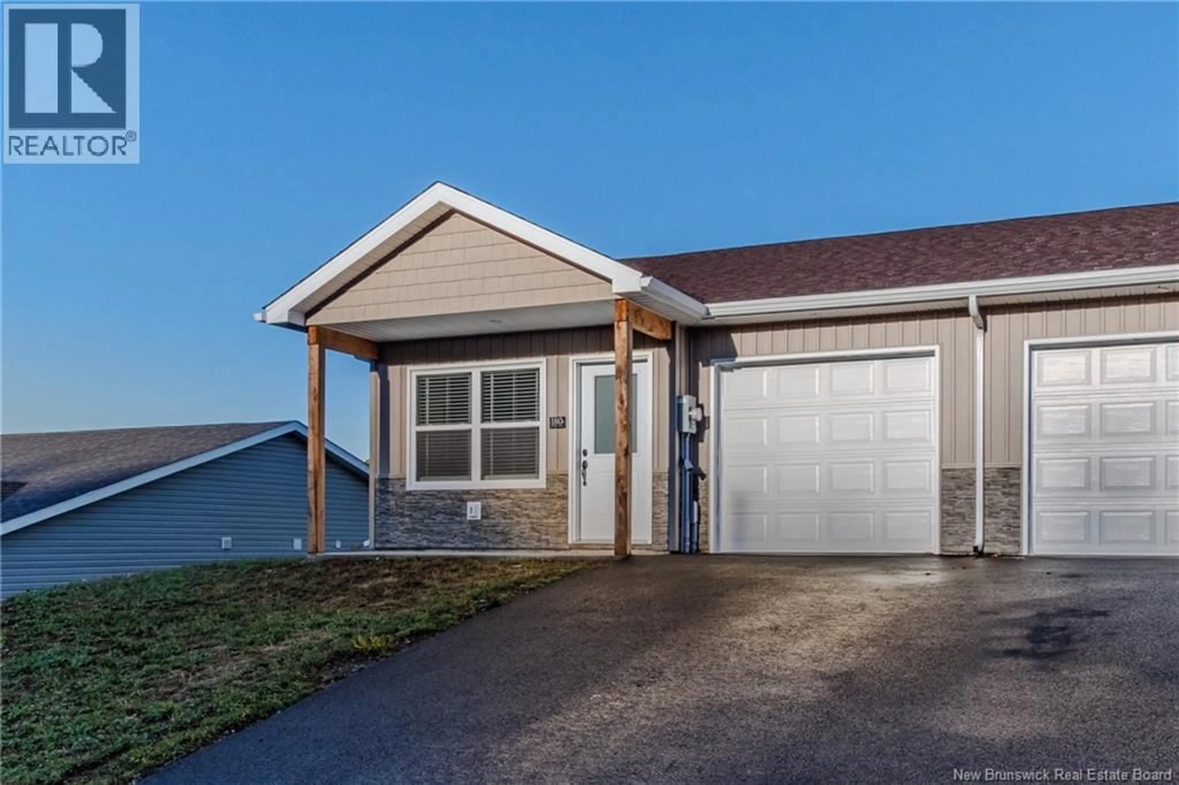 Indoor garage for 180 ARLINGTON CRESCENT, Saint John New Brunswick E2K0G2