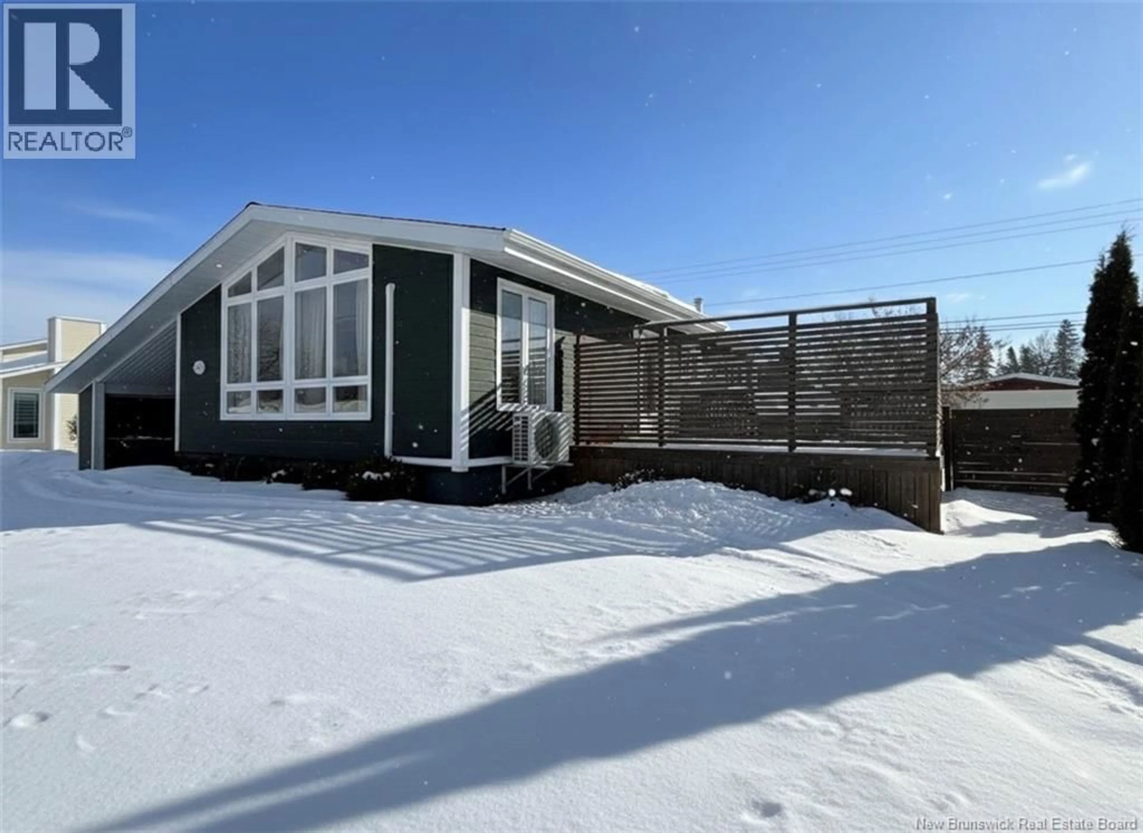 Home with vinyl exterior material, unknown for 1250 VANTASSELL STREET, Bathurst New Brunswick E2A4C8