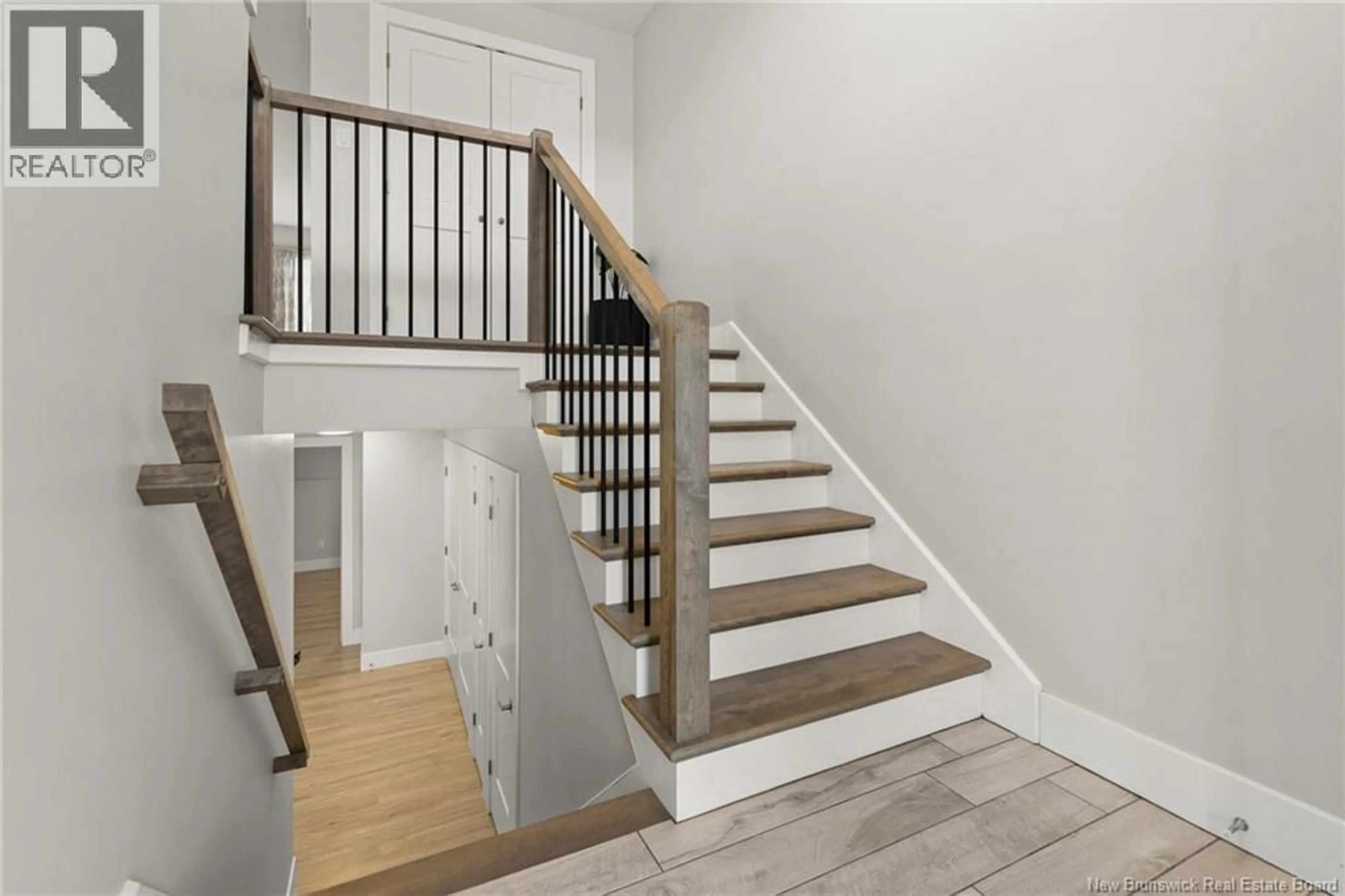 Stairs for 204 HERMAN STREET, Dieppe New Brunswick E1A7G7