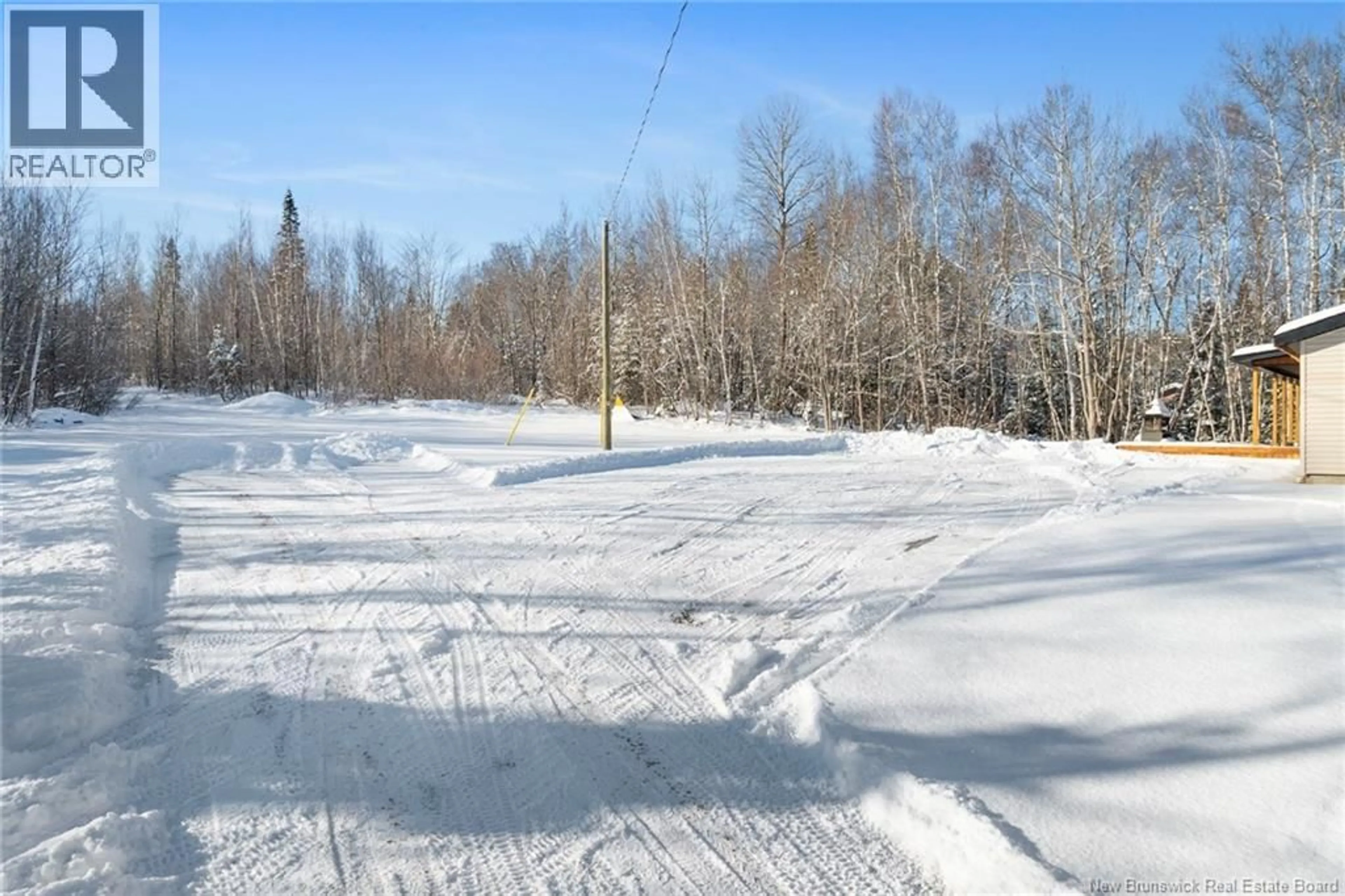 Parking for 19 SLOPE ROAD, Minto New Brunswick E4B3G7