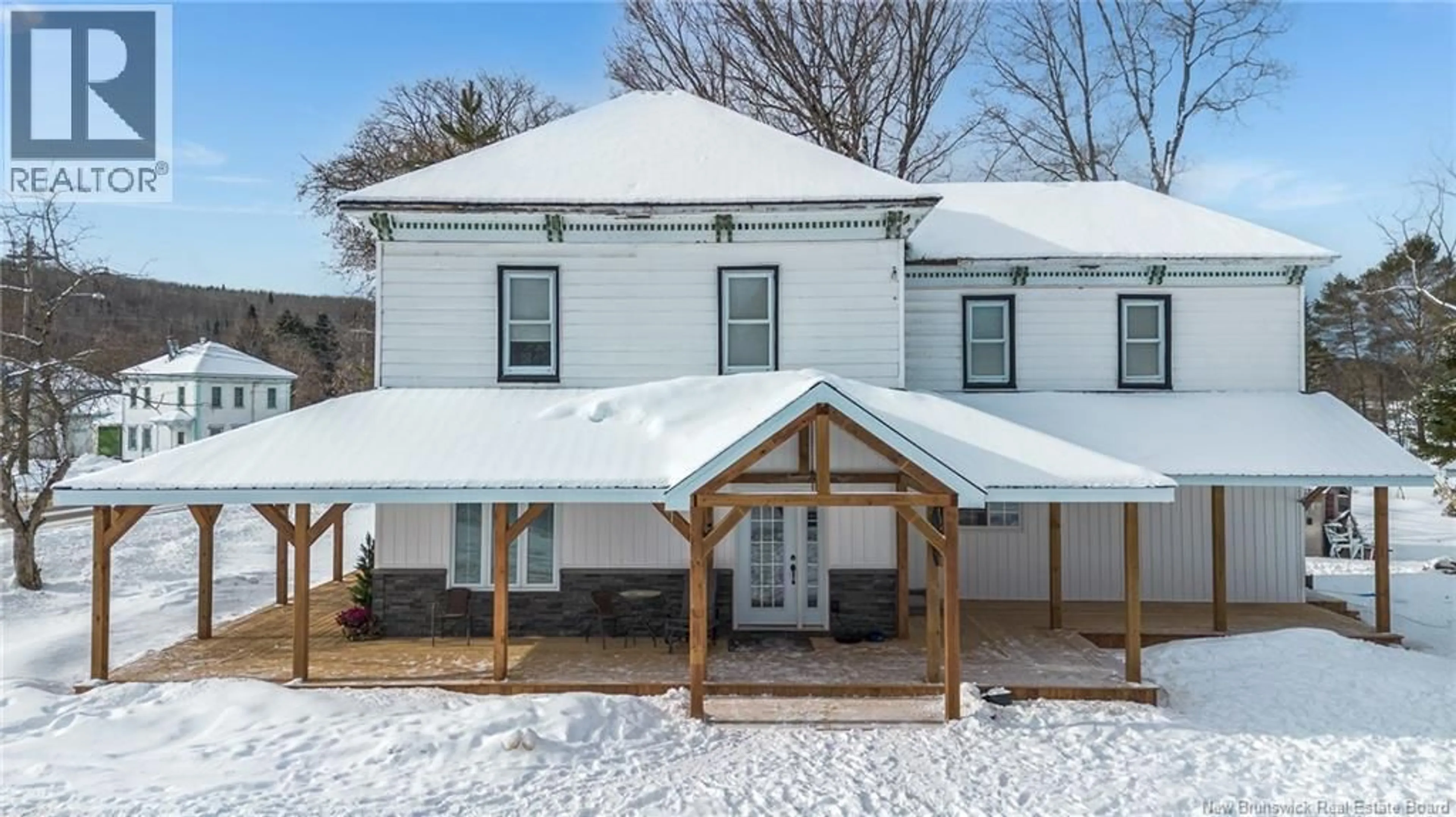 Home with vinyl exterior material, building for 810 CENTRAL STREET, Centreville New Brunswick E7K2B6