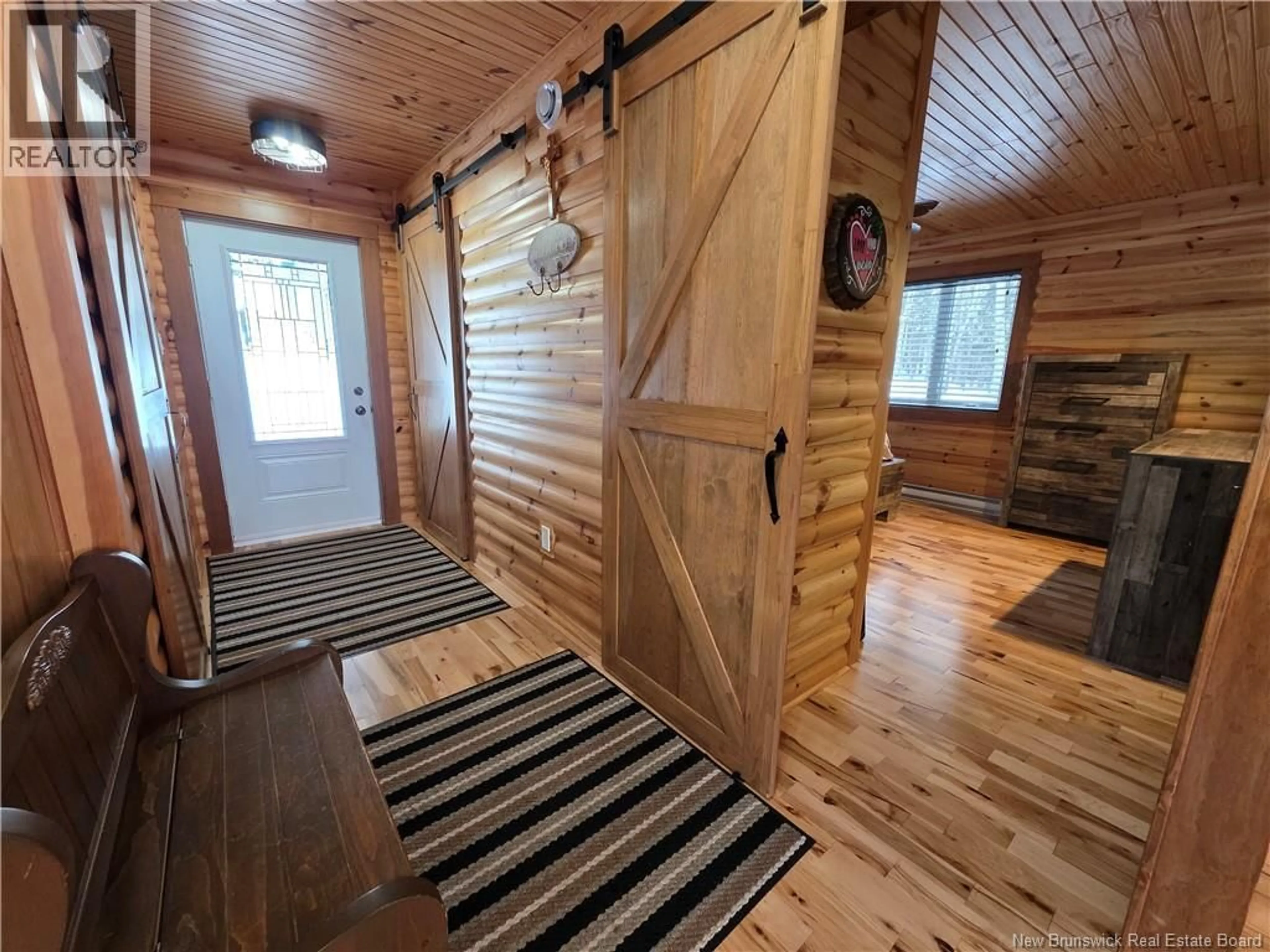 Indoor entryway for 1492 ROUTE 385, Oxbow New Brunswick E7G3E8