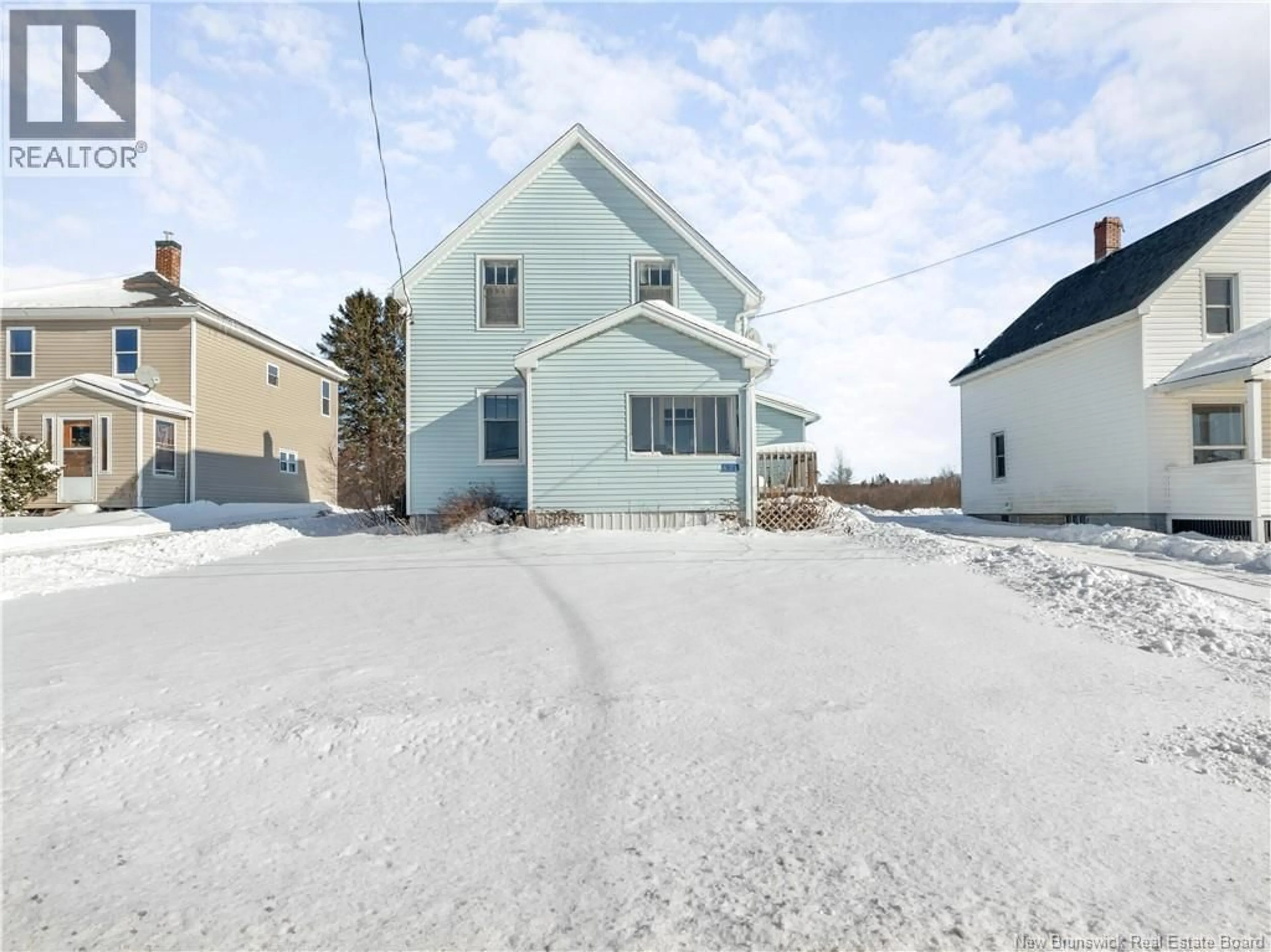 A pic from outside/outdoor area/front of a property/back of a property/a pic from drone, street for 631 ROYAL, Memramcook New Brunswick E4K1X1