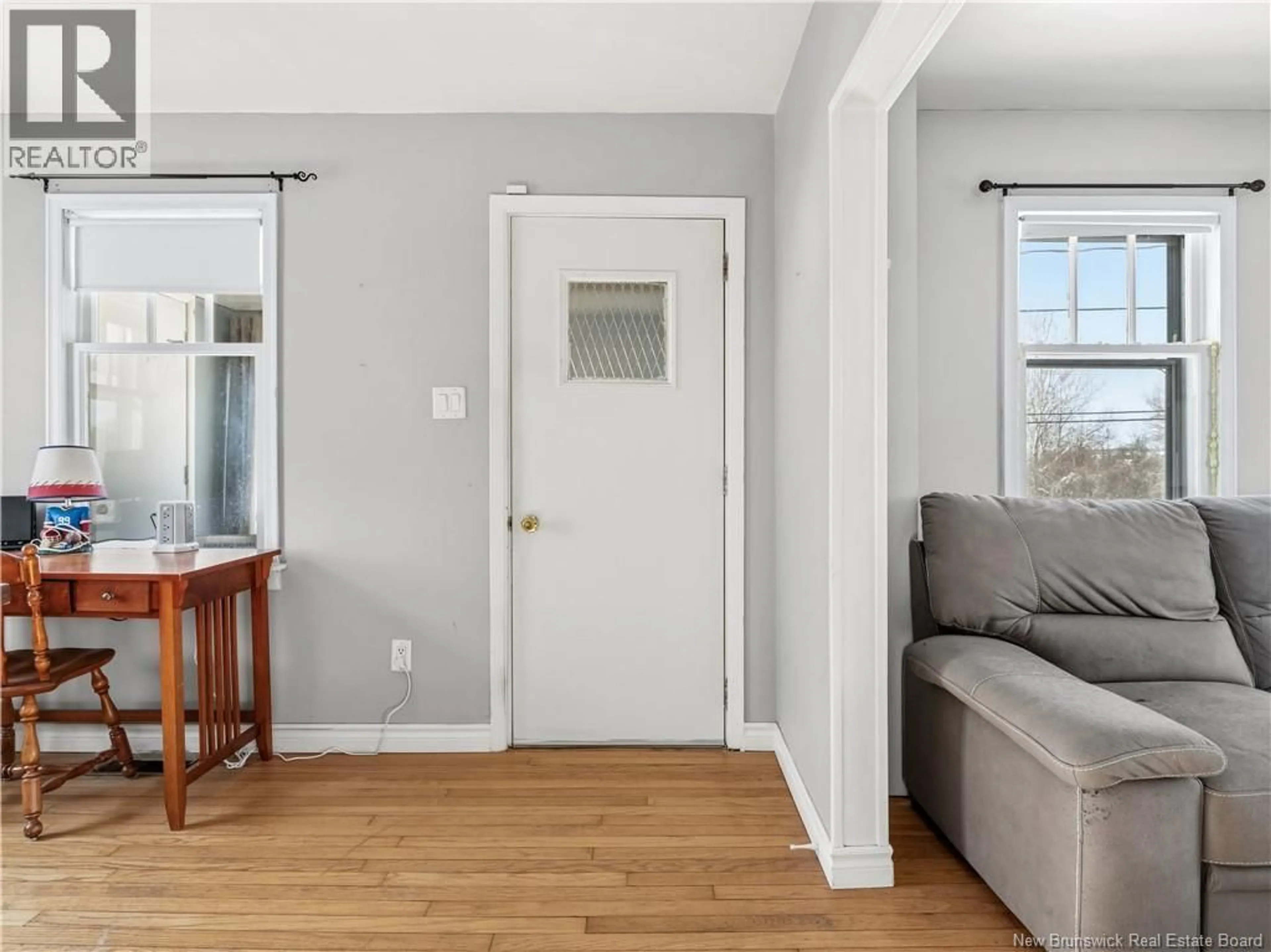 Indoor entryway for 631 ROYAL, Memramcook New Brunswick E4K1X1