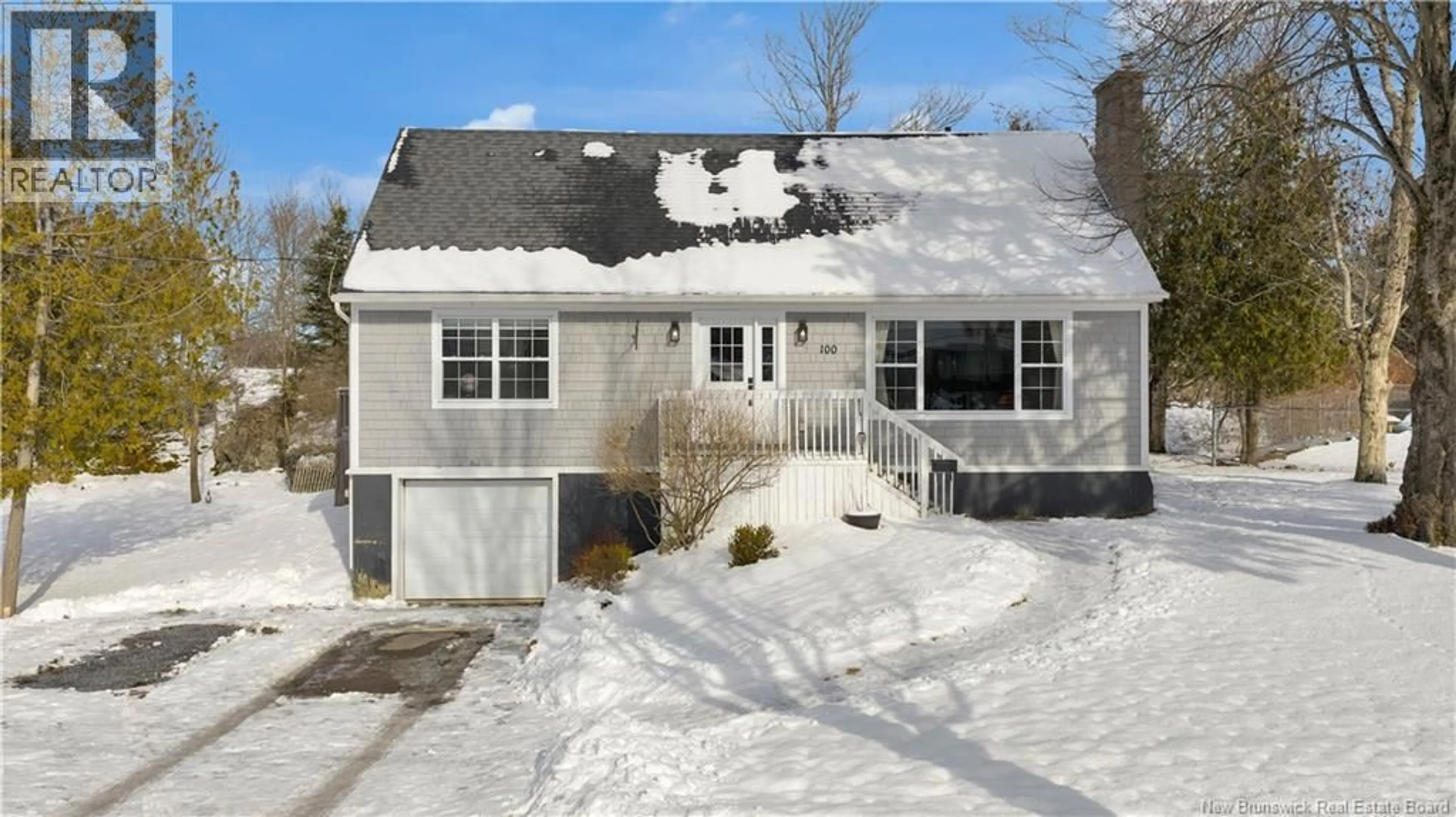 Home with vinyl exterior material, street for 100 MEADOWBANK AVENUE, Saint John New Brunswick E2K2C8