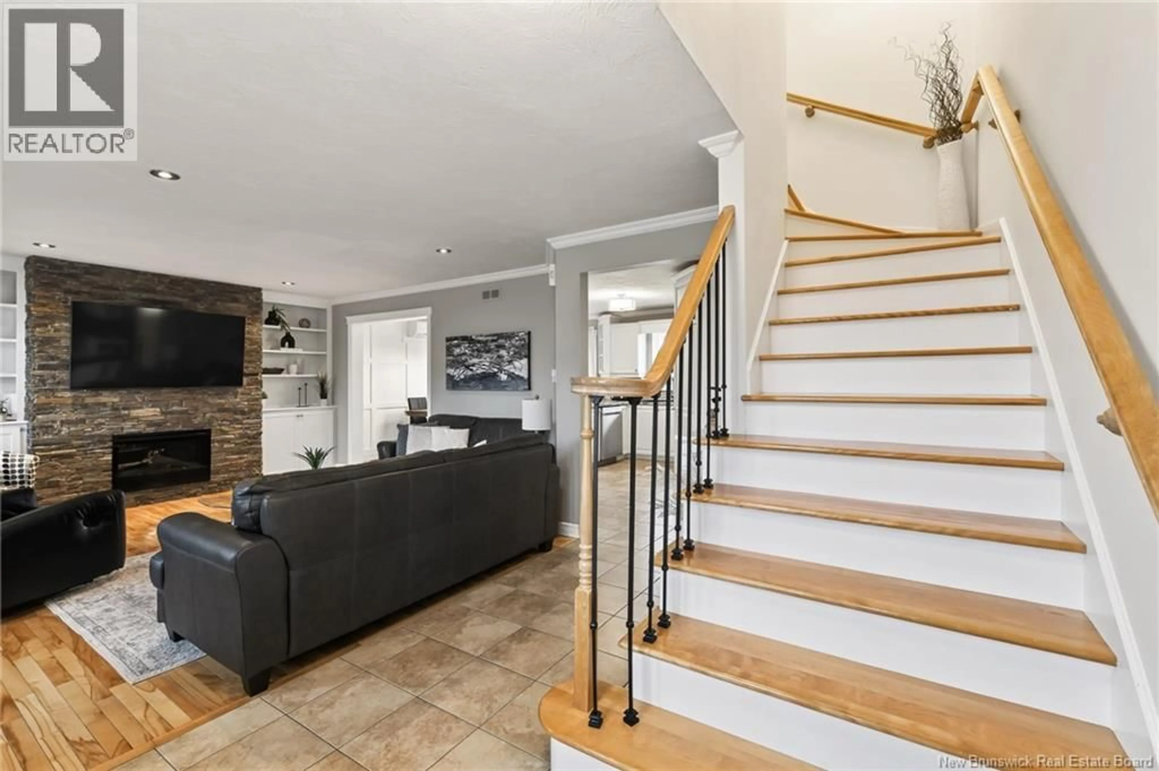 Stairs for 25 ÉLODIE COURT, Dieppe New Brunswick E1A8K5