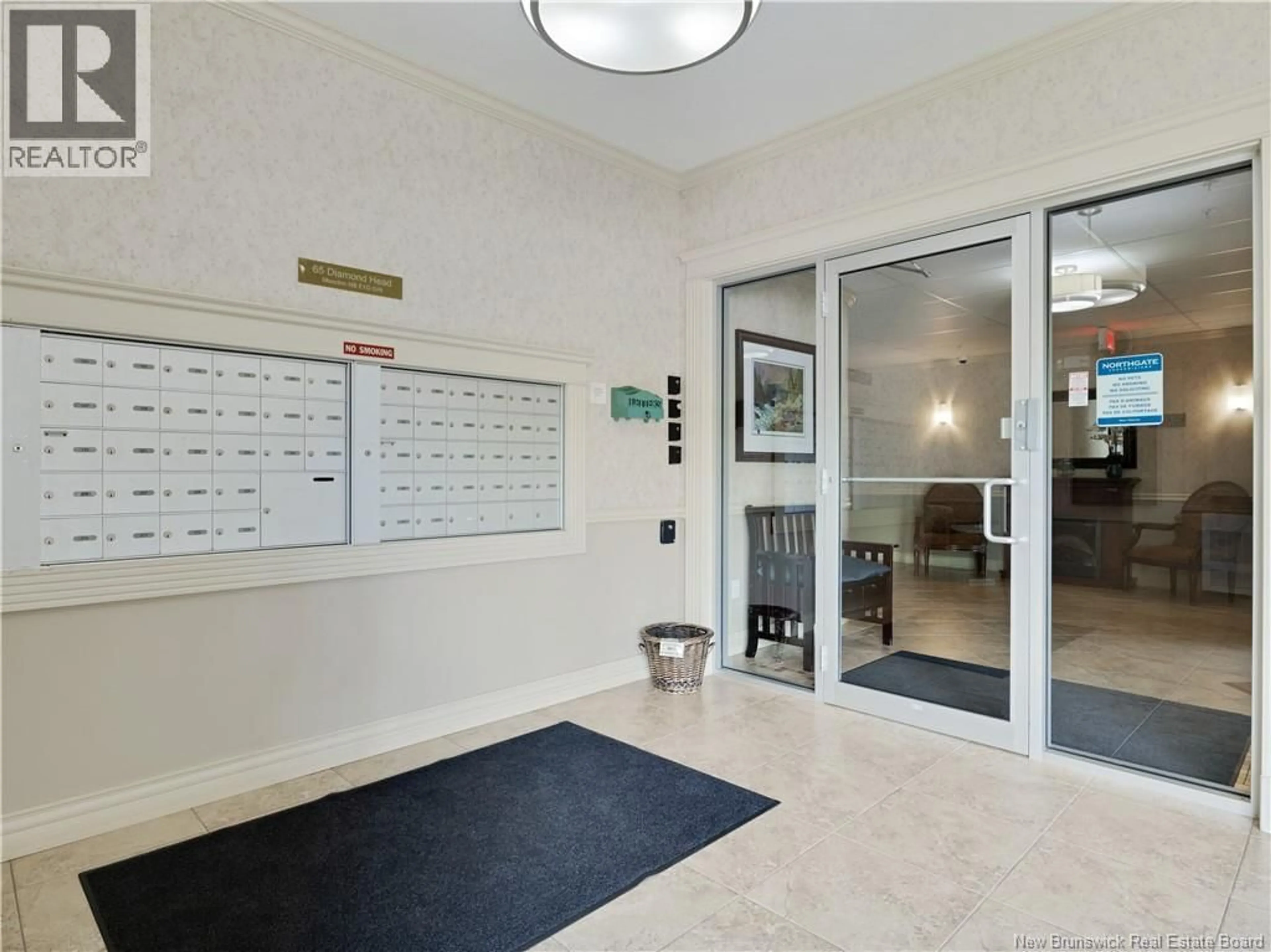 Indoor foyer for 112 - 65 DIAMOND HEAD, Moncton New Brunswick E1G0V6