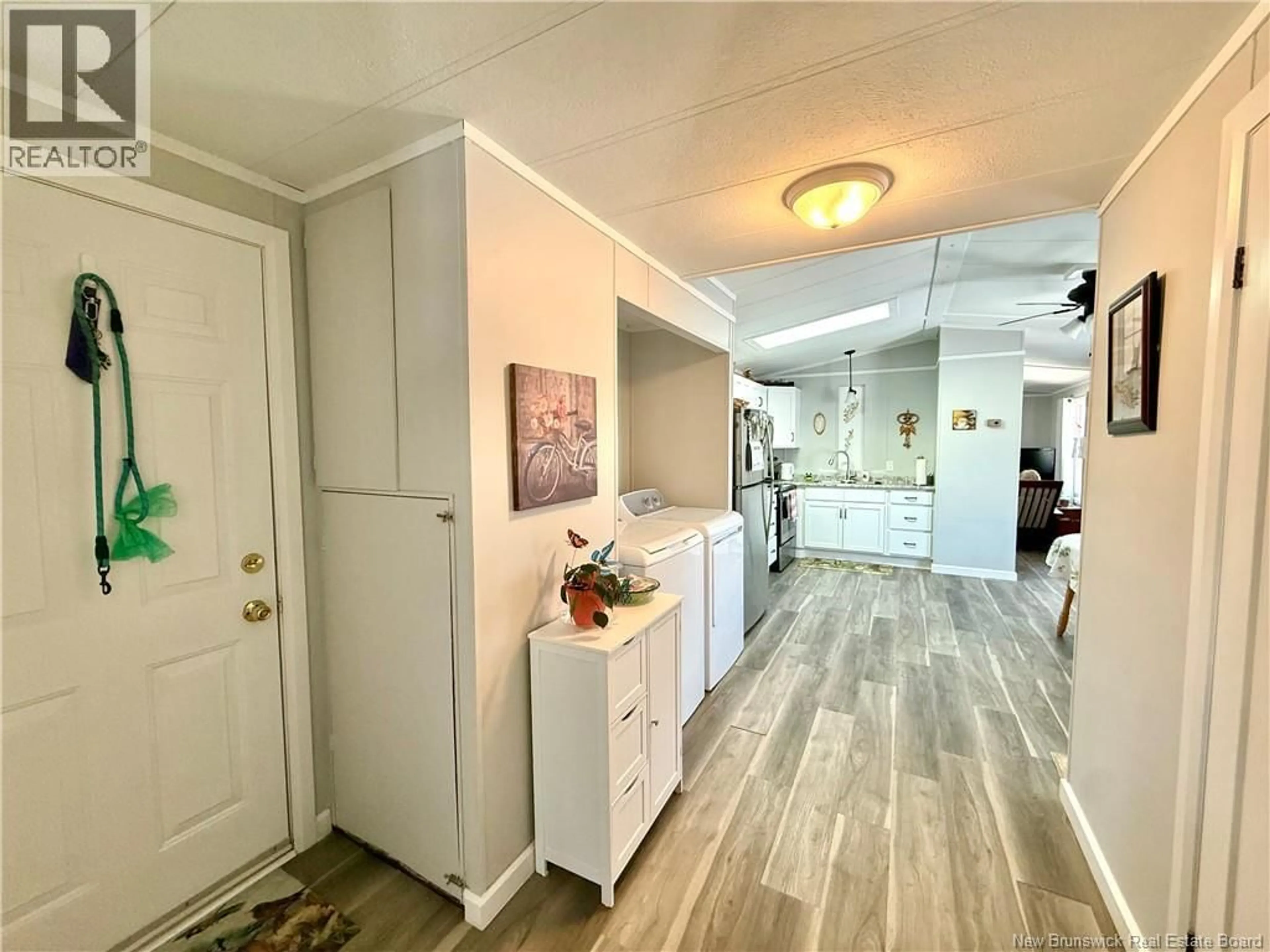 Indoor entryway for 11 CONDON CRESCENT, Lakeville New Brunswick E1H1O6