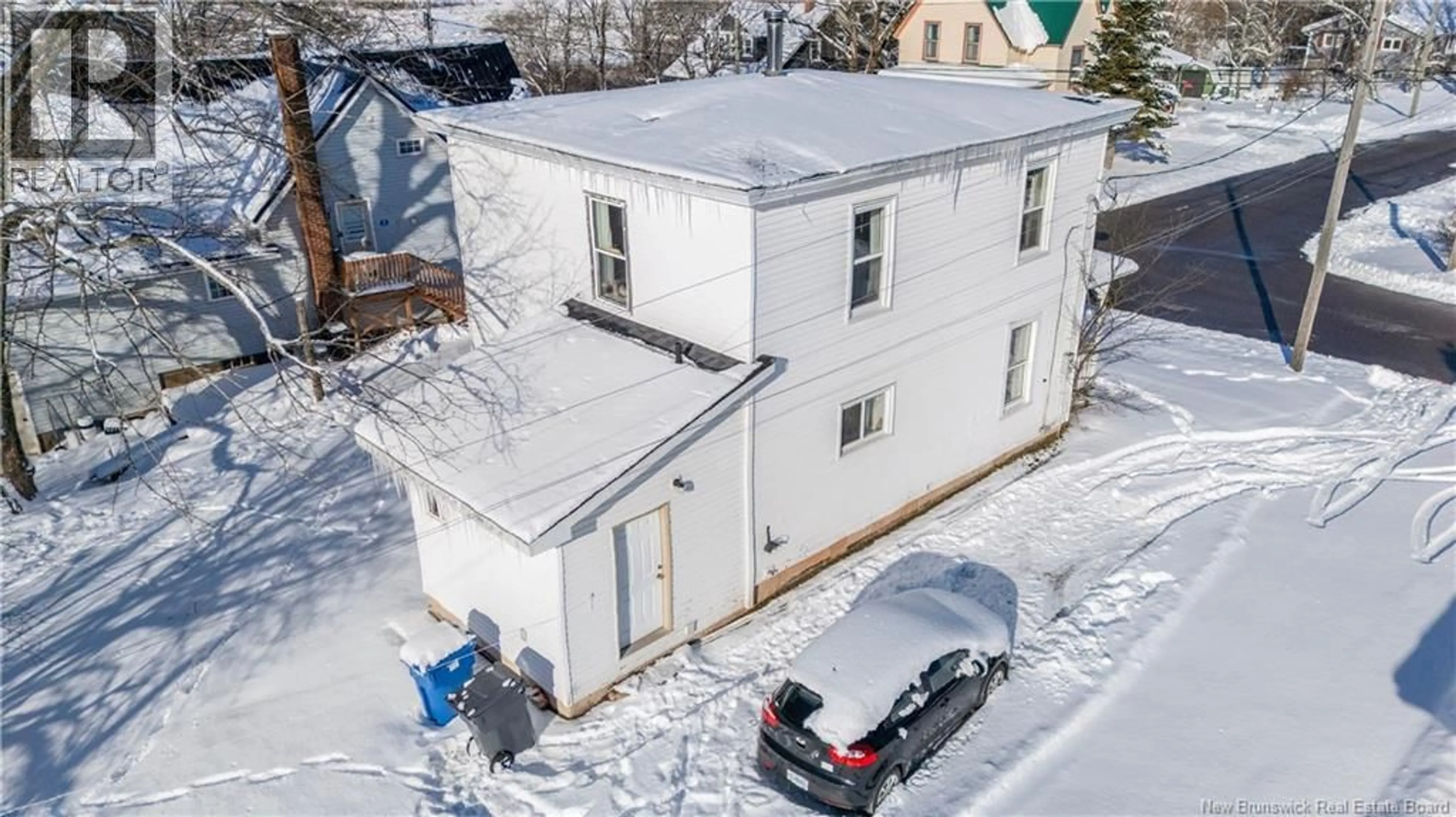 A pic from outside/outdoor area/front of a property/back of a property/a pic from drone, building for 27 ST JAMES STREET, Sackville New Brunswick E4L4L7