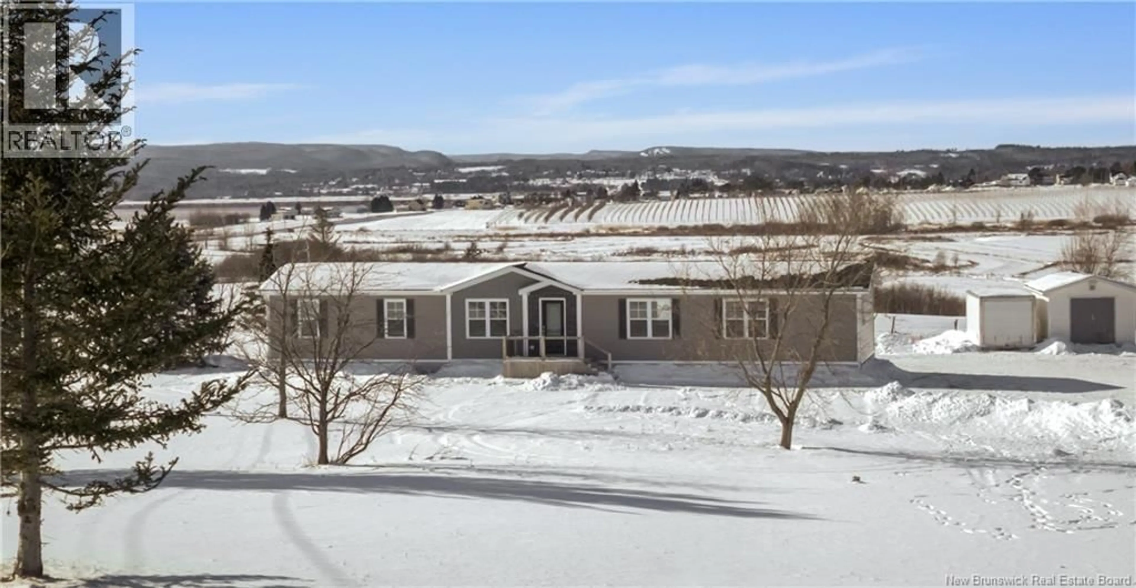 A pic from outside/outdoor area/front of a property/back of a property/a pic from drone, mountain view for 1525 PRINCIPALE, Memramcook New Brunswick E4K2T1