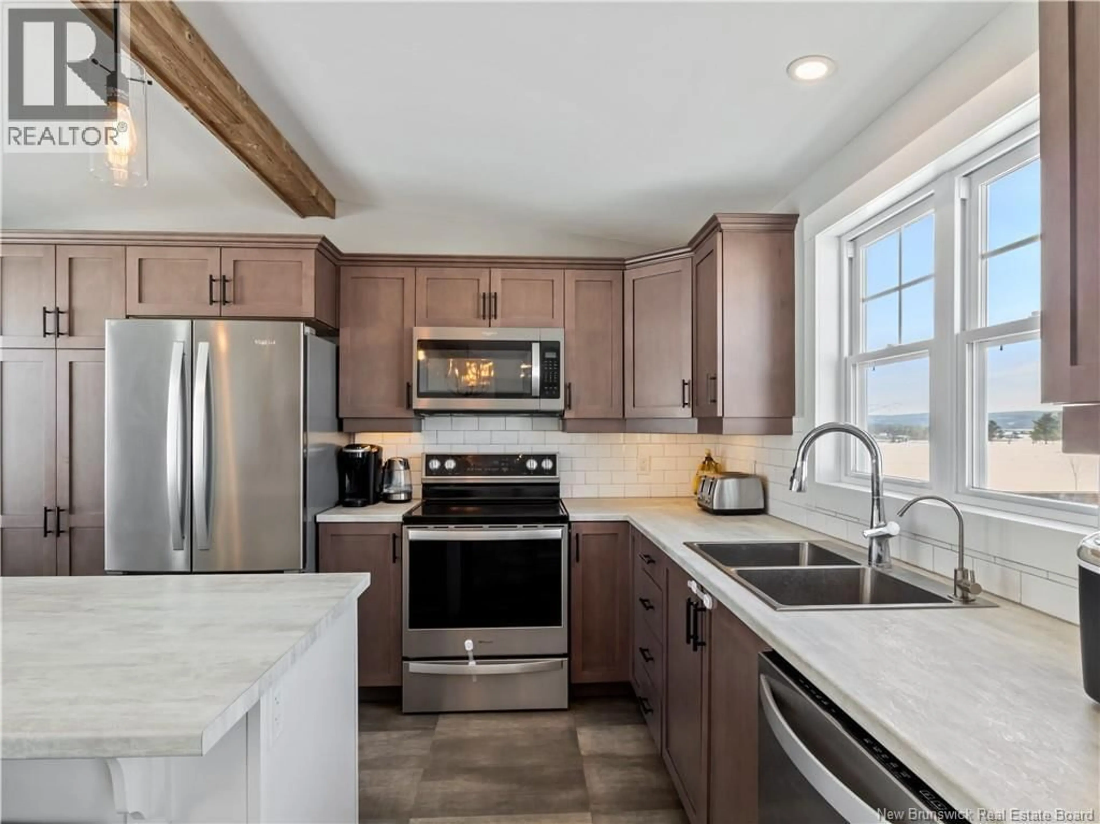 Open concept kitchen, ceramic/tile floor for 1525 PRINCIPALE, Memramcook New Brunswick E4K2T1