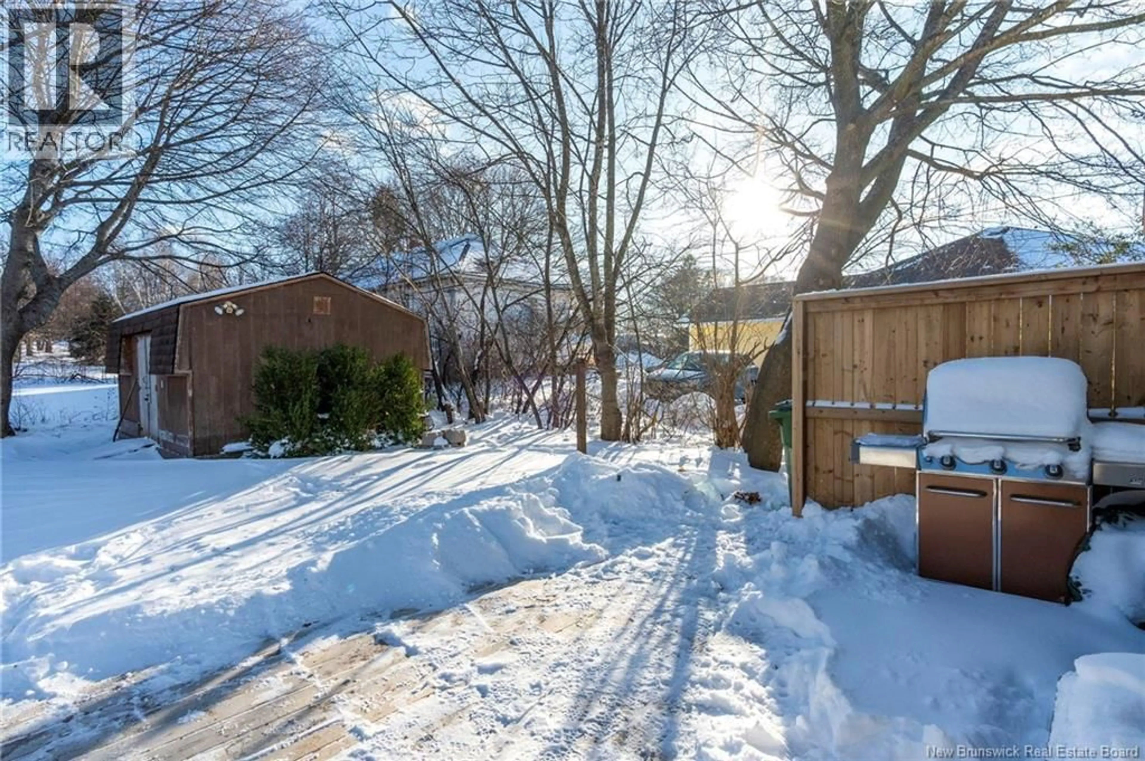 Patio, street for 455 MAIN STREET, Shediac New Brunswick E4P2C2