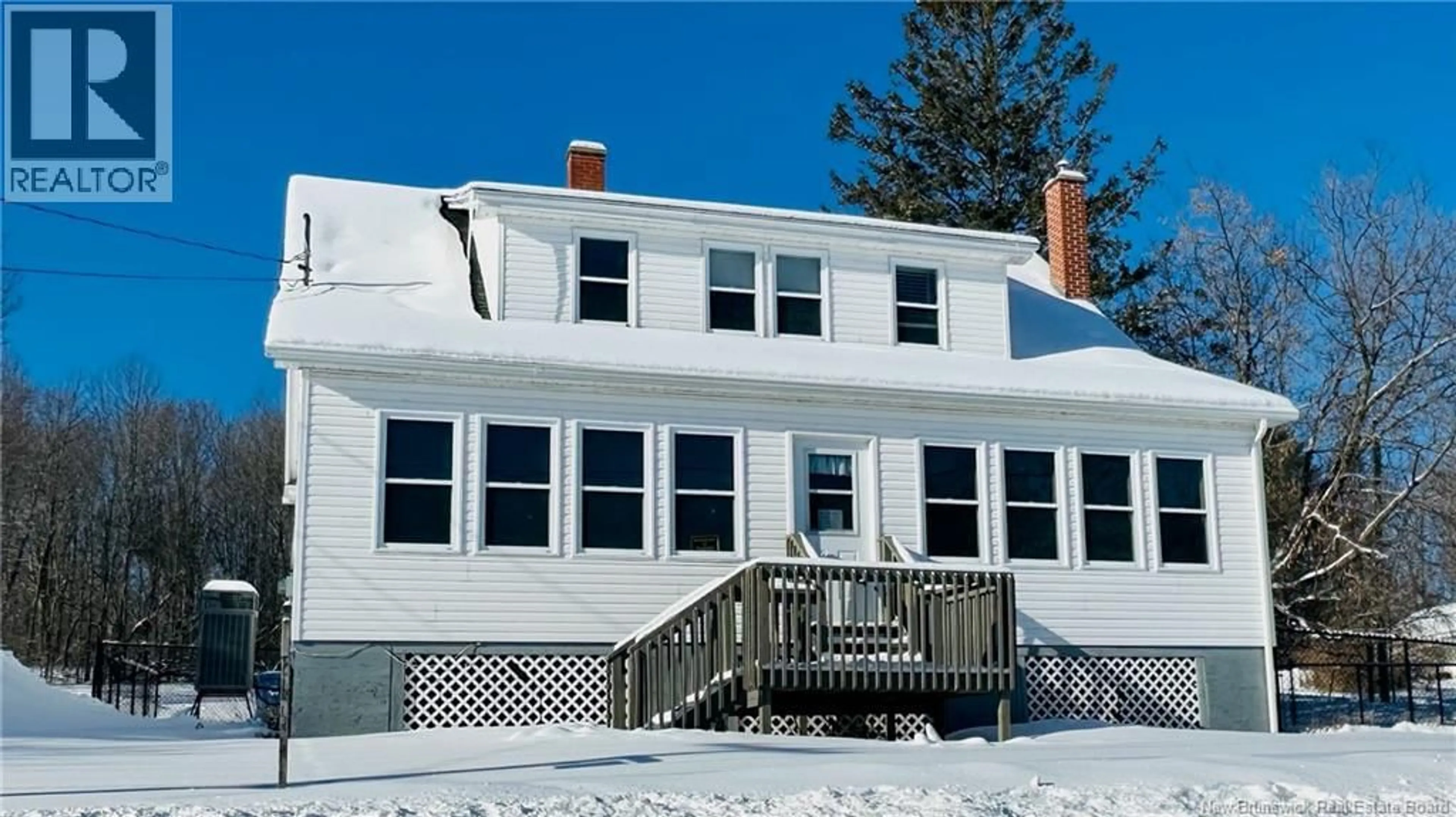 Home with vinyl exterior material, building for 136 RIVERVIEW DRIVE, Florenceville-Bristol New Brunswick E7L3M3