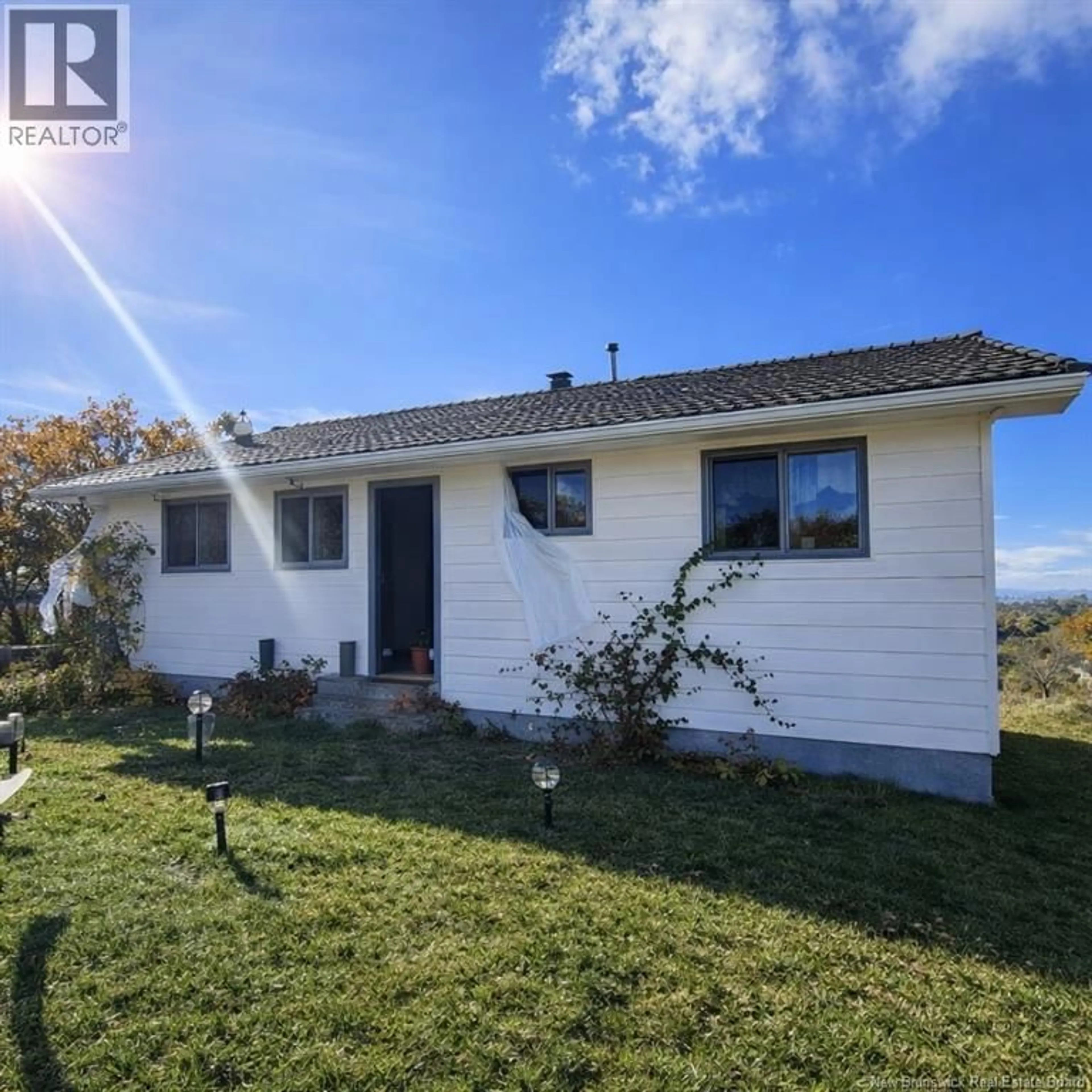 Home with vinyl exterior material, water/lake/river/ocean view for 402 VARRILY STREET, Bathurst New Brunswick E2A2P1