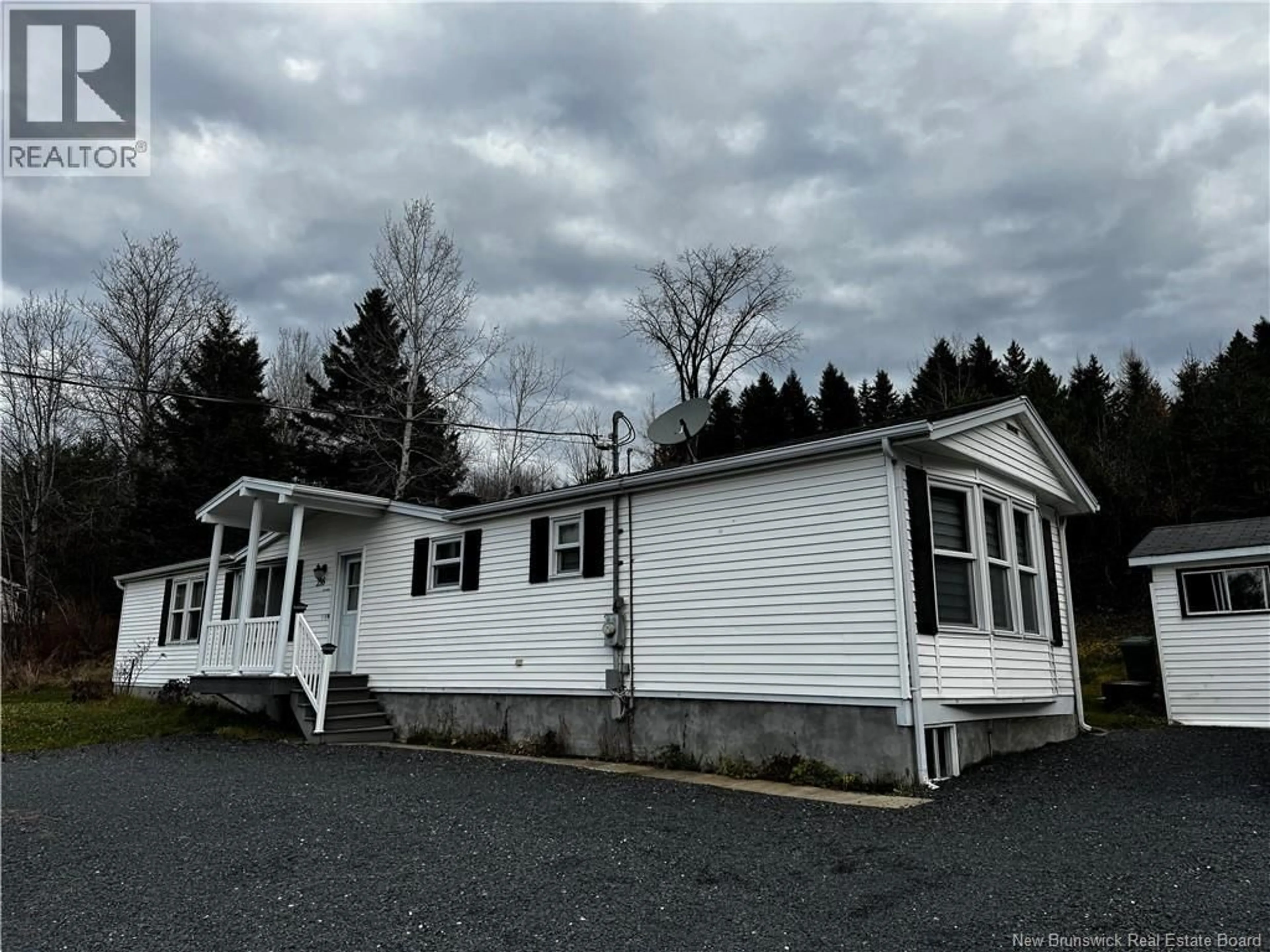 Home with vinyl exterior material, unknown for 235 IROQUOIS, Saint-Basile New Brunswick E7C1X7