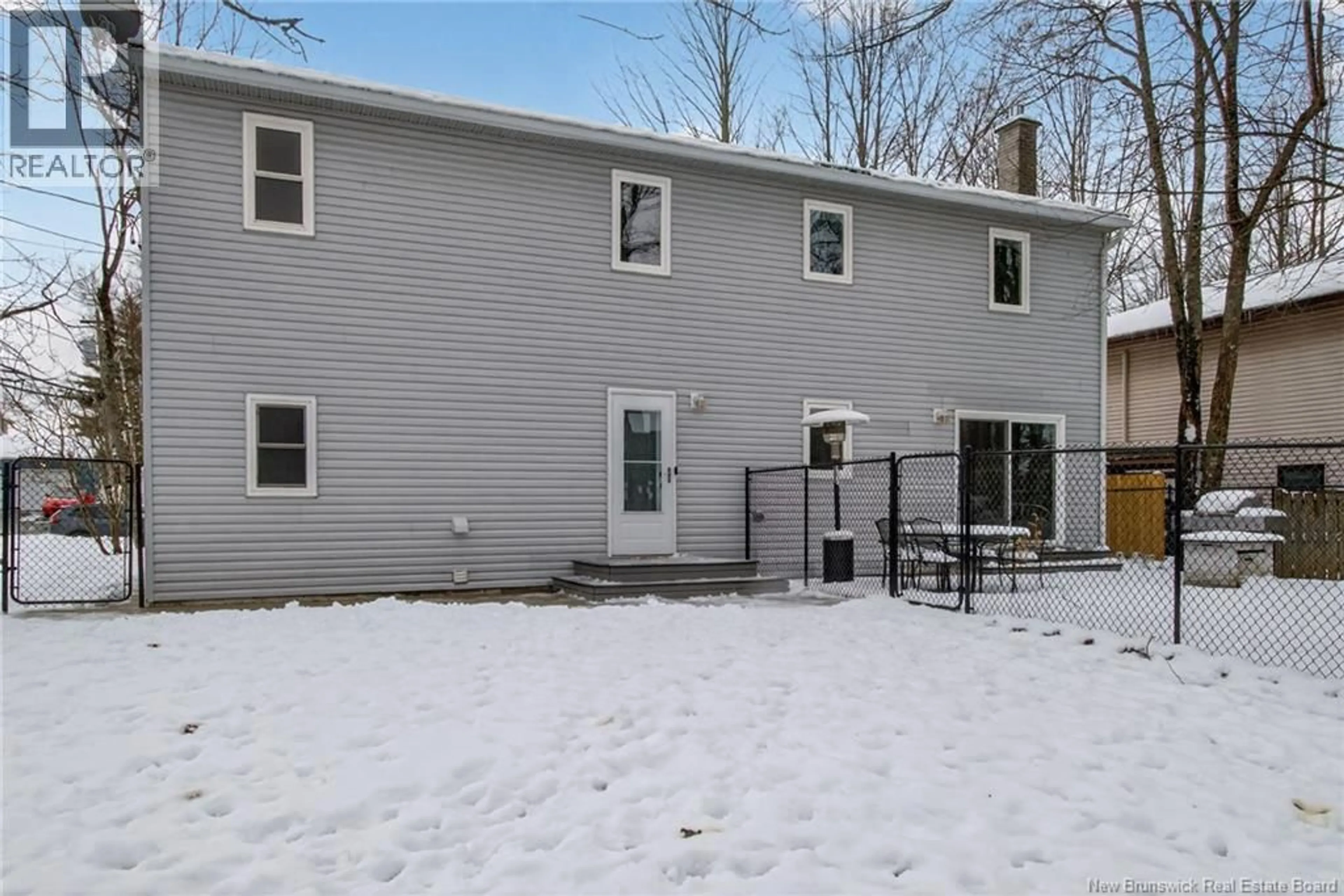 Patio, street for 15 REDWOOD DRIVE, Moncton New Brunswick E1G1V5