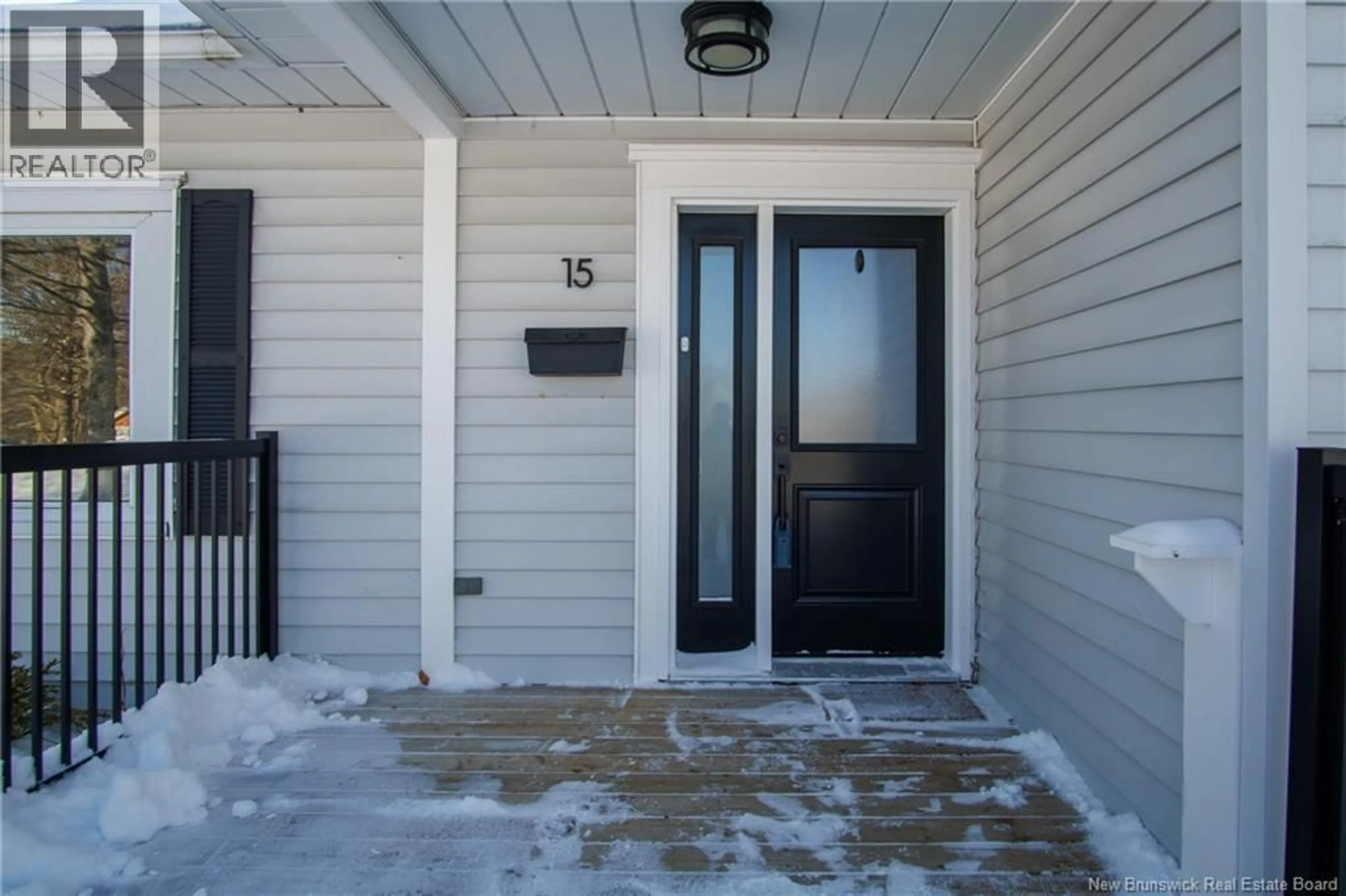 Indoor entryway for 15 FENTON DRIVE, Saint John New Brunswick E2M4E6