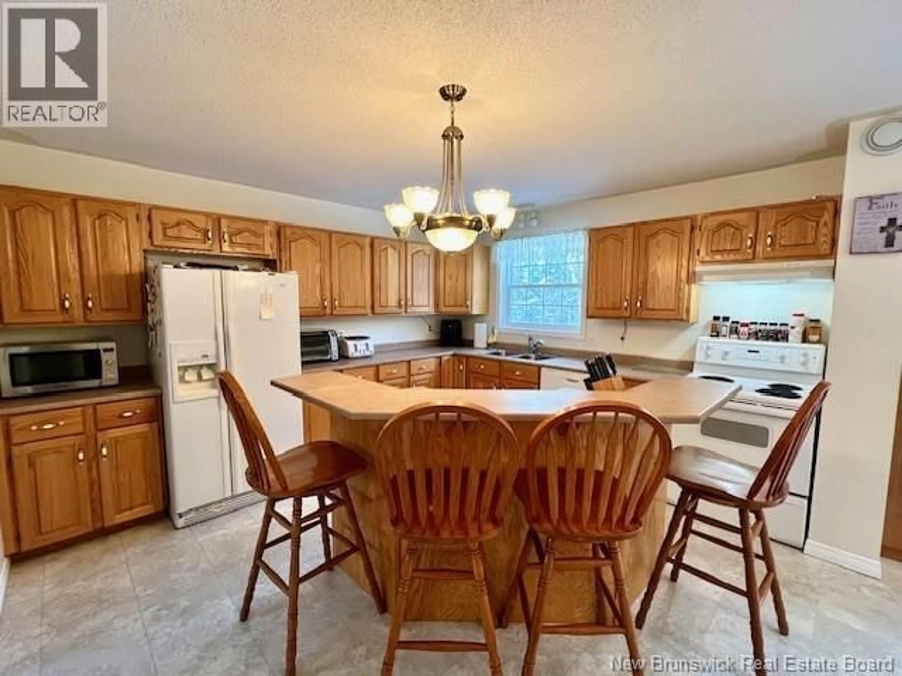 Open concept kitchen, ceramic/tile floor for 10 GOLDEN DRIVE, Rusagonis New Brunswick E3B8G7