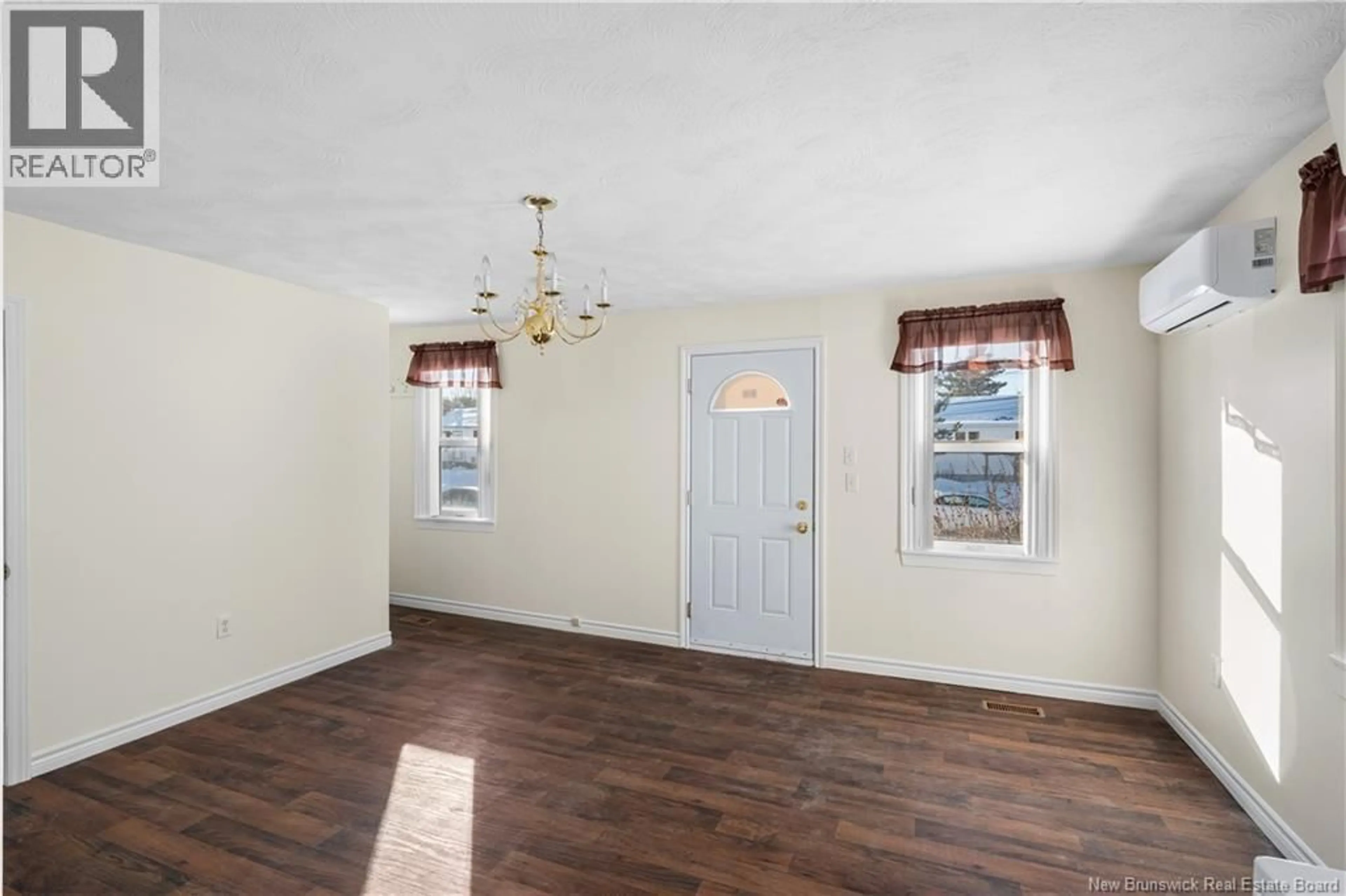 A pic of a room for 195 SECOND AVENUE, Moncton New Brunswick E1C7Y5