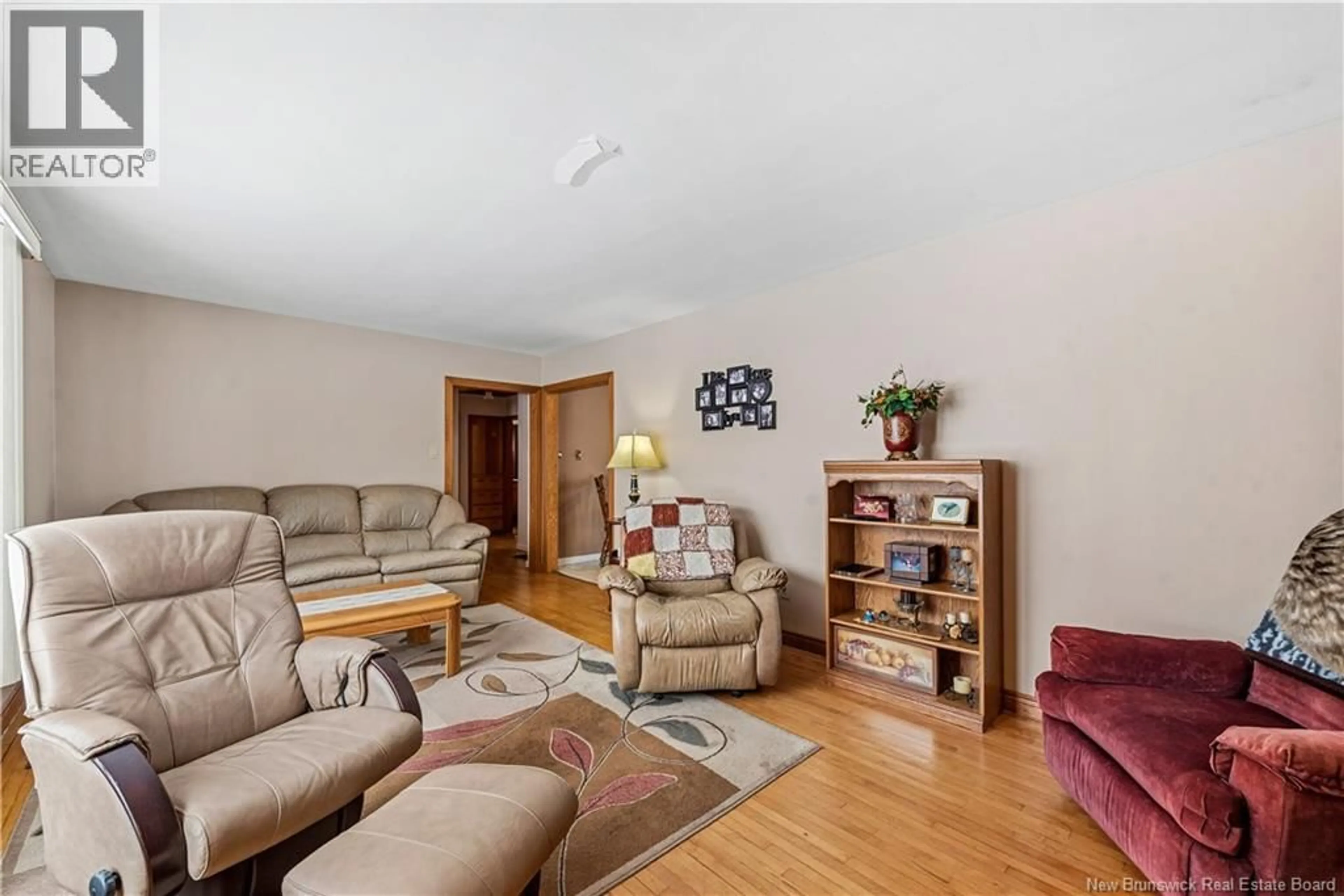 Living room with furniture, unknown for 813 CLEVELAND AVENUE, Riverview New Brunswick E1B1Y8