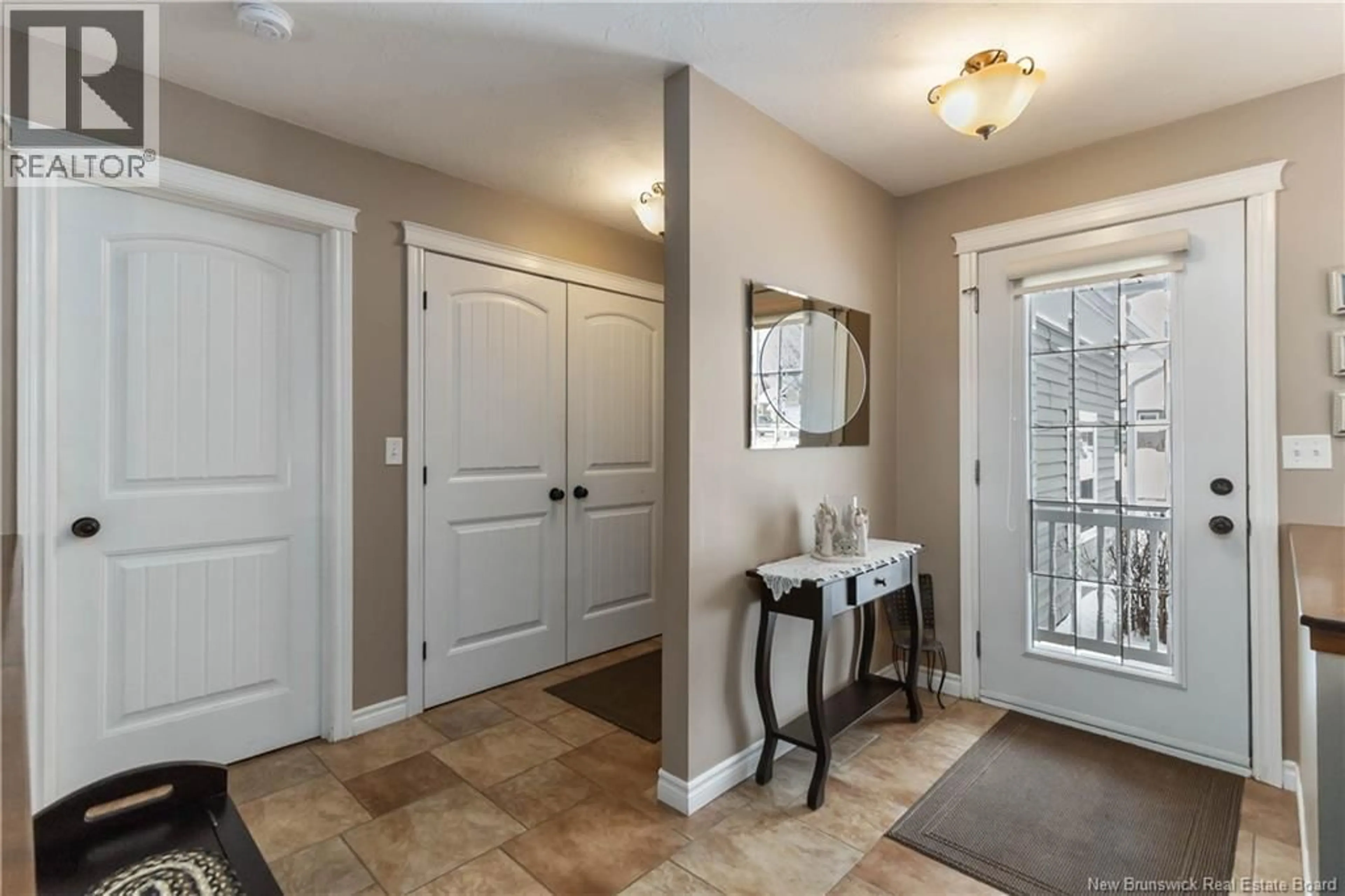 Indoor entryway for 79 PARKIN STREET, Salisbury New Brunswick E4J2N3