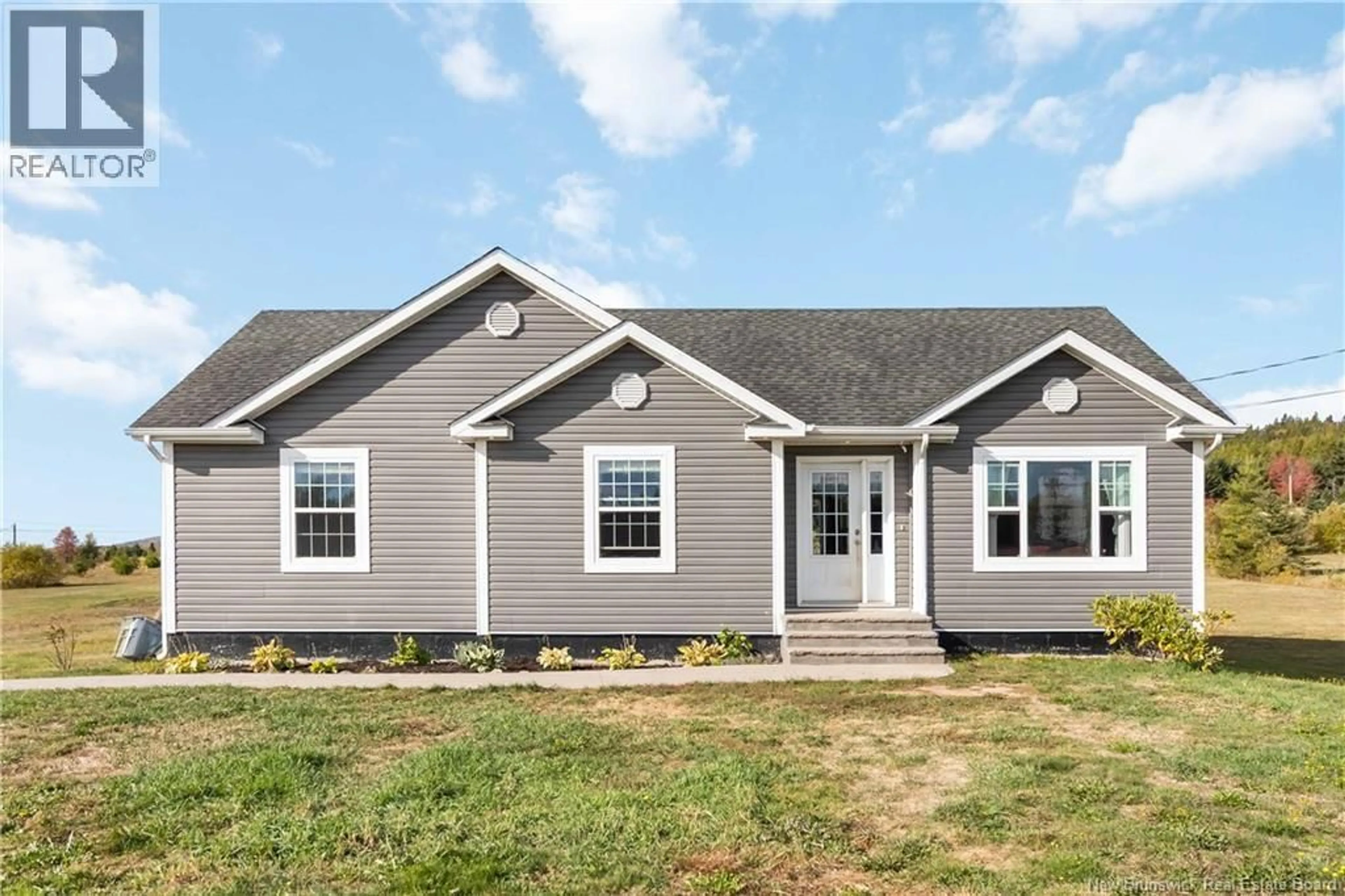 Home with vinyl exterior material, building for 2282 ROUTE 490, Ammon New Brunswick E1G3P4