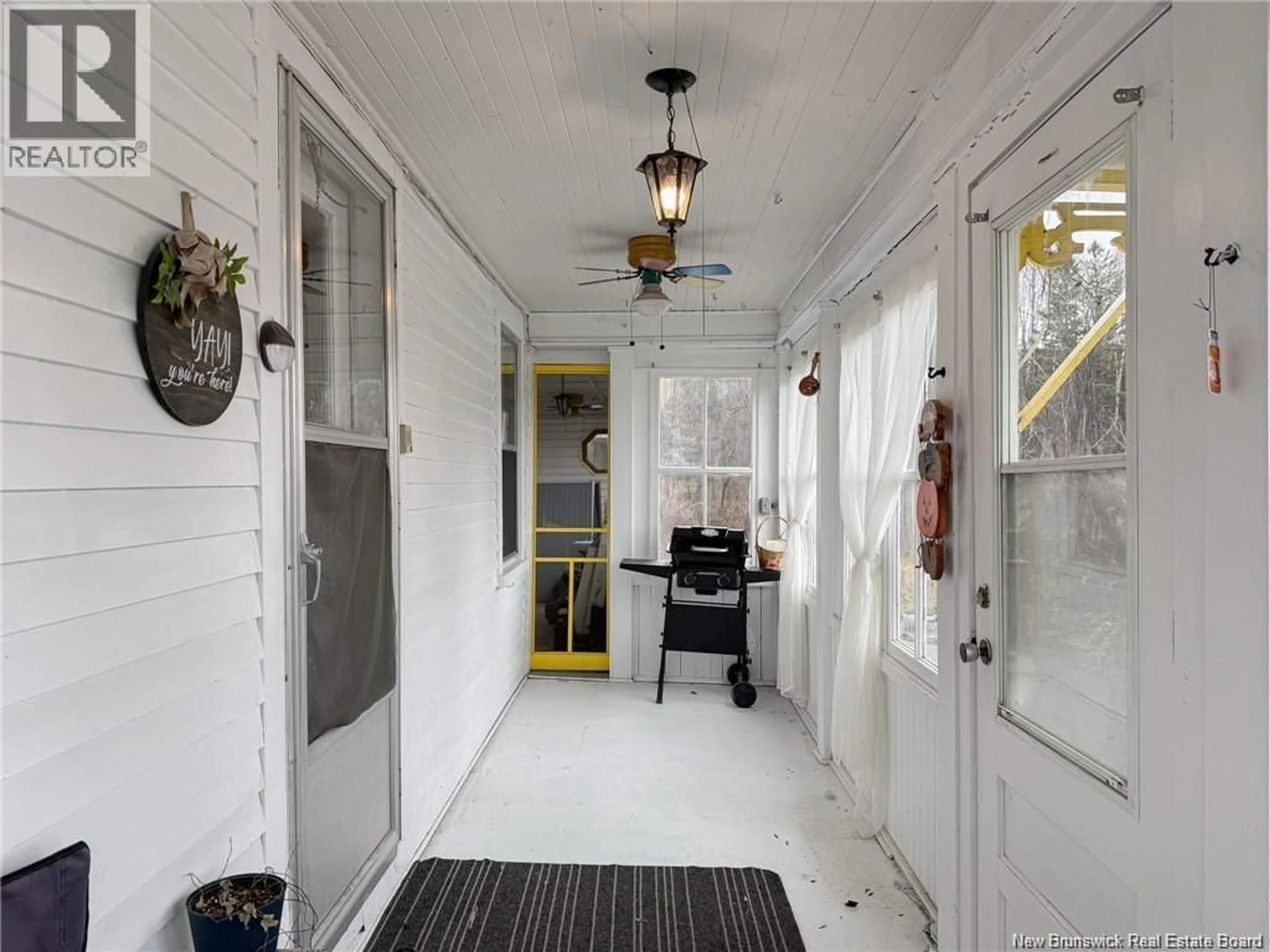 Indoor entryway for 9108 MAIN STREET, Florenceville-Bristol New Brunswick E7L2A4