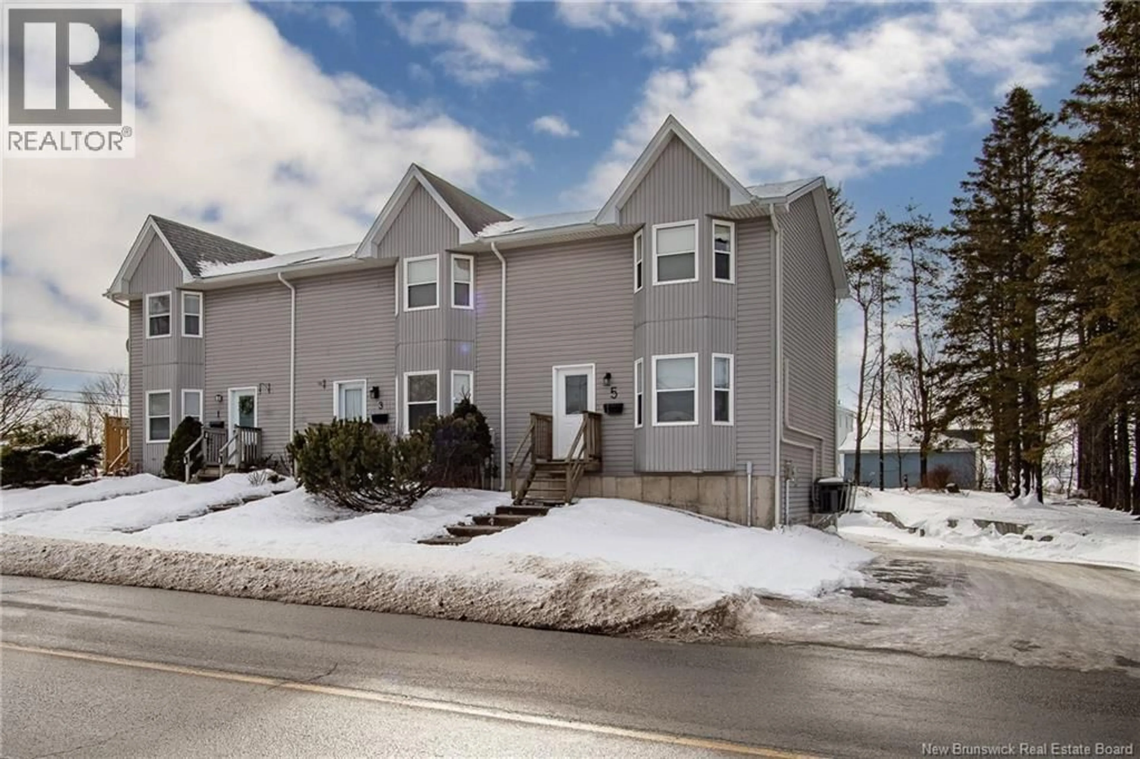 Home with vinyl exterior material, street for 3 MANCHESTER AVENUE, Saint John New Brunswick E2M5T2