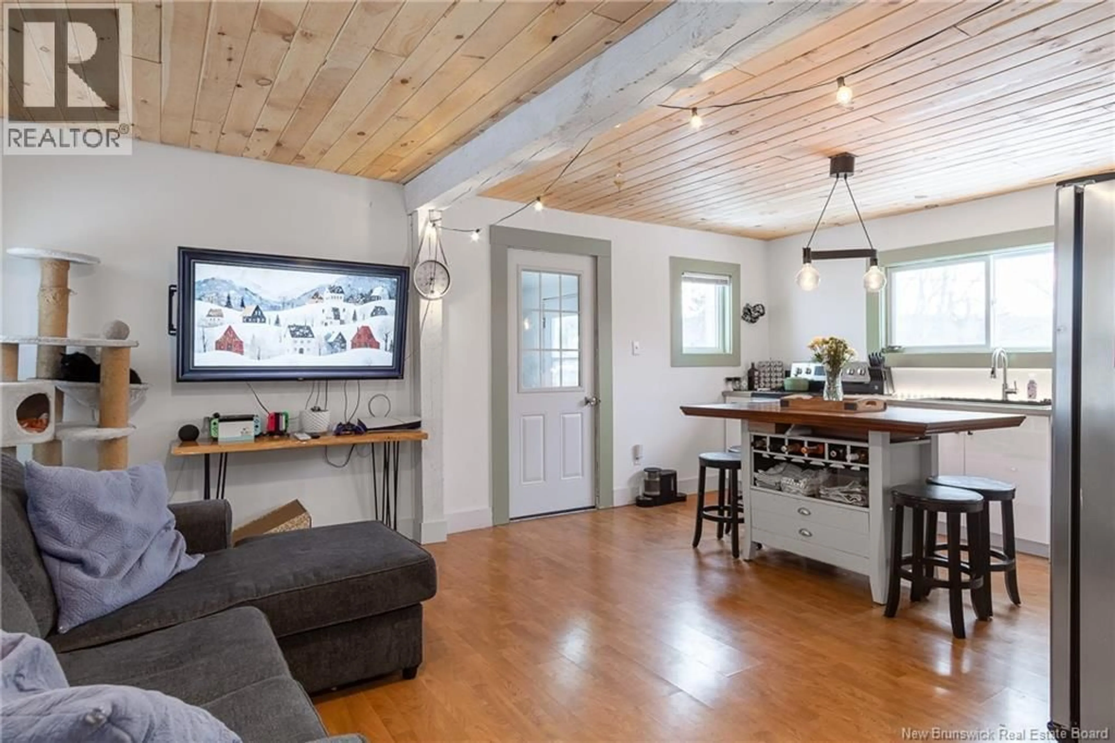 Open concept kitchen, wood/laminate floor for 1301 ROUTE 860, Smithtown New Brunswick E2G1L3