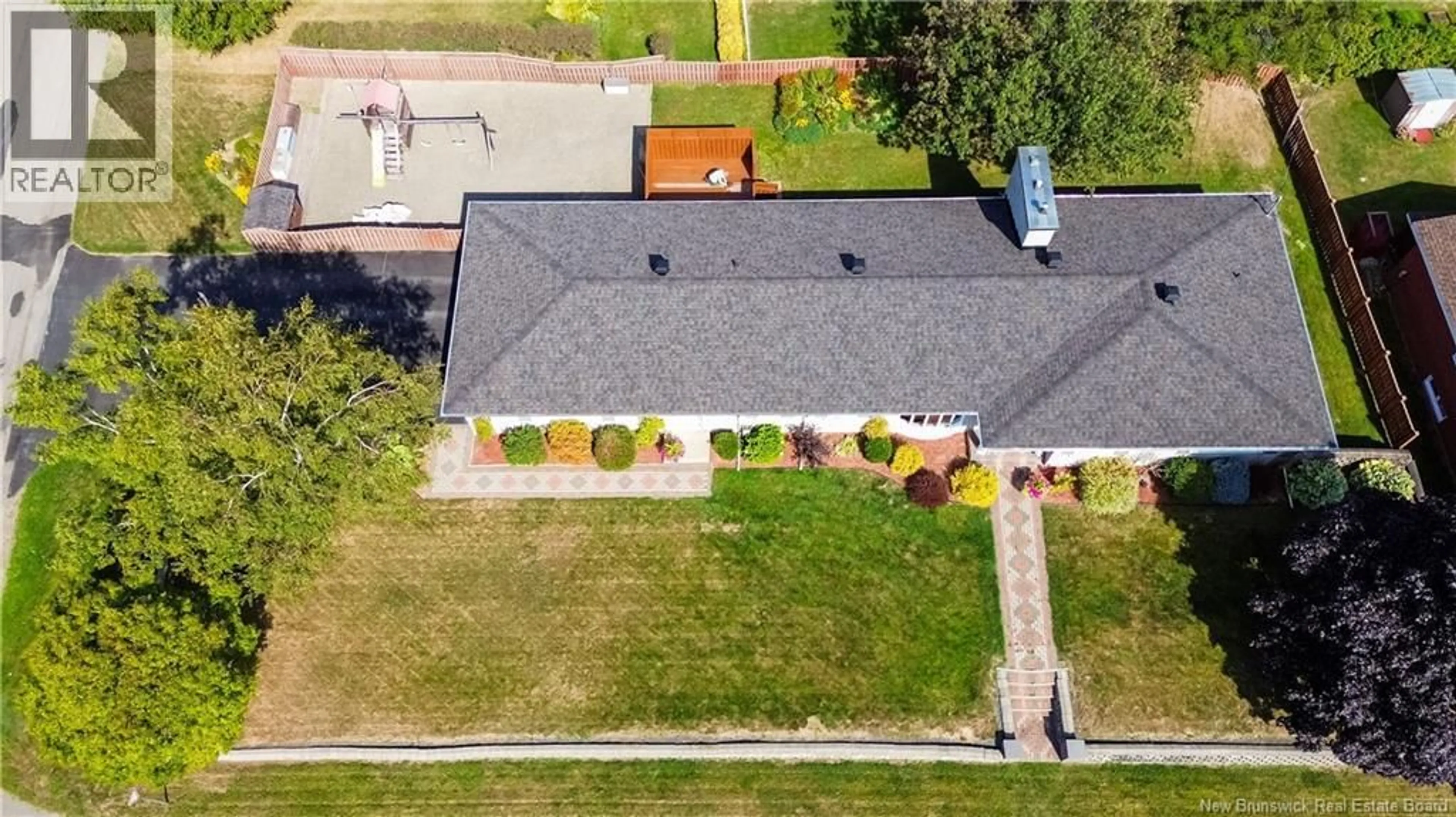 A pic from outside/outdoor area/front of a property/back of a property/a pic from drone, street for 249 VAUTOUR STREET, Dalhousie New Brunswick E8C2R3