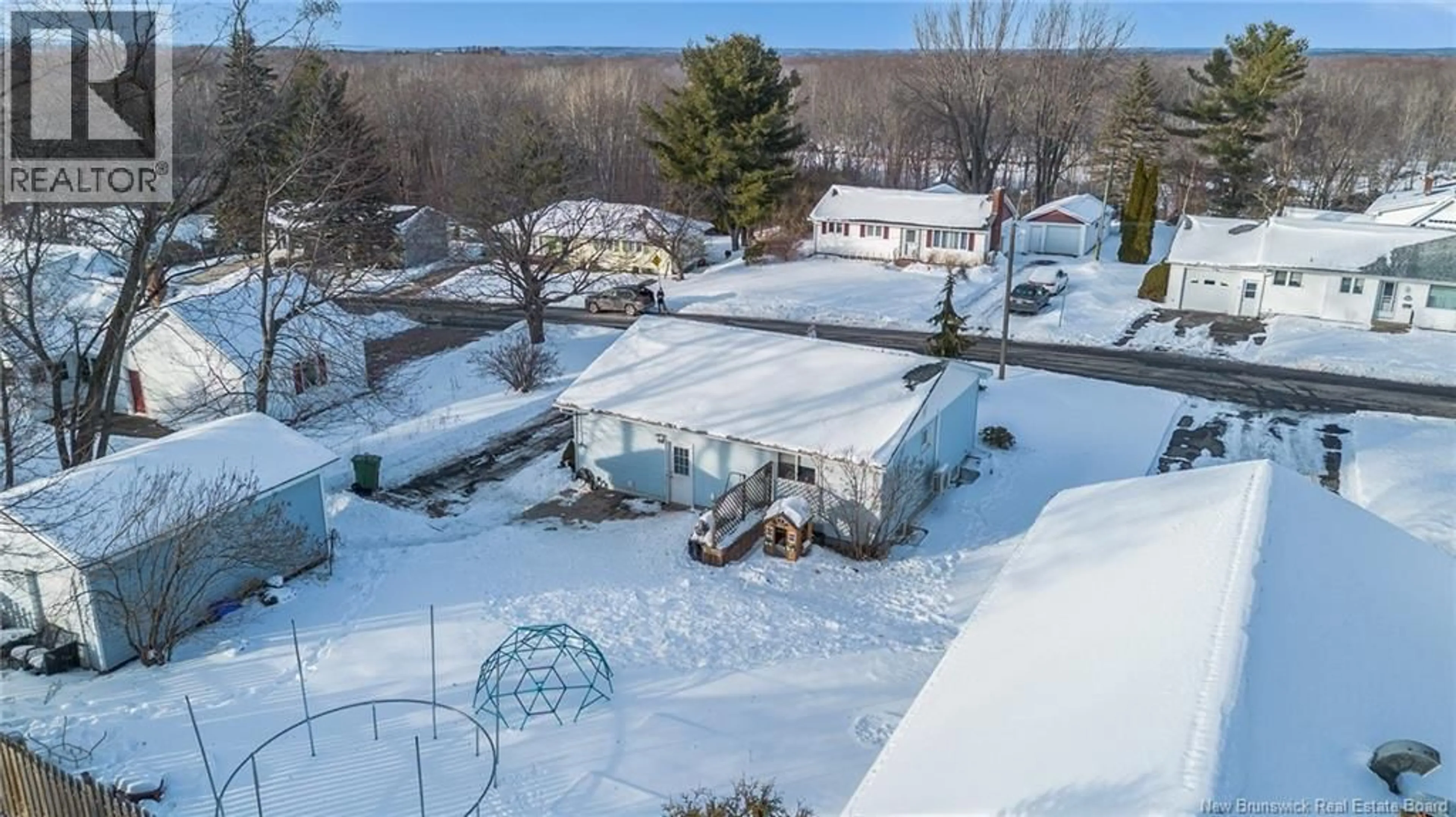 A pic from outside/outdoor area/front of a property/back of a property/a pic from drone, mountain view for 403 GARDINER STREET, Oromocto New Brunswick E2V1G4