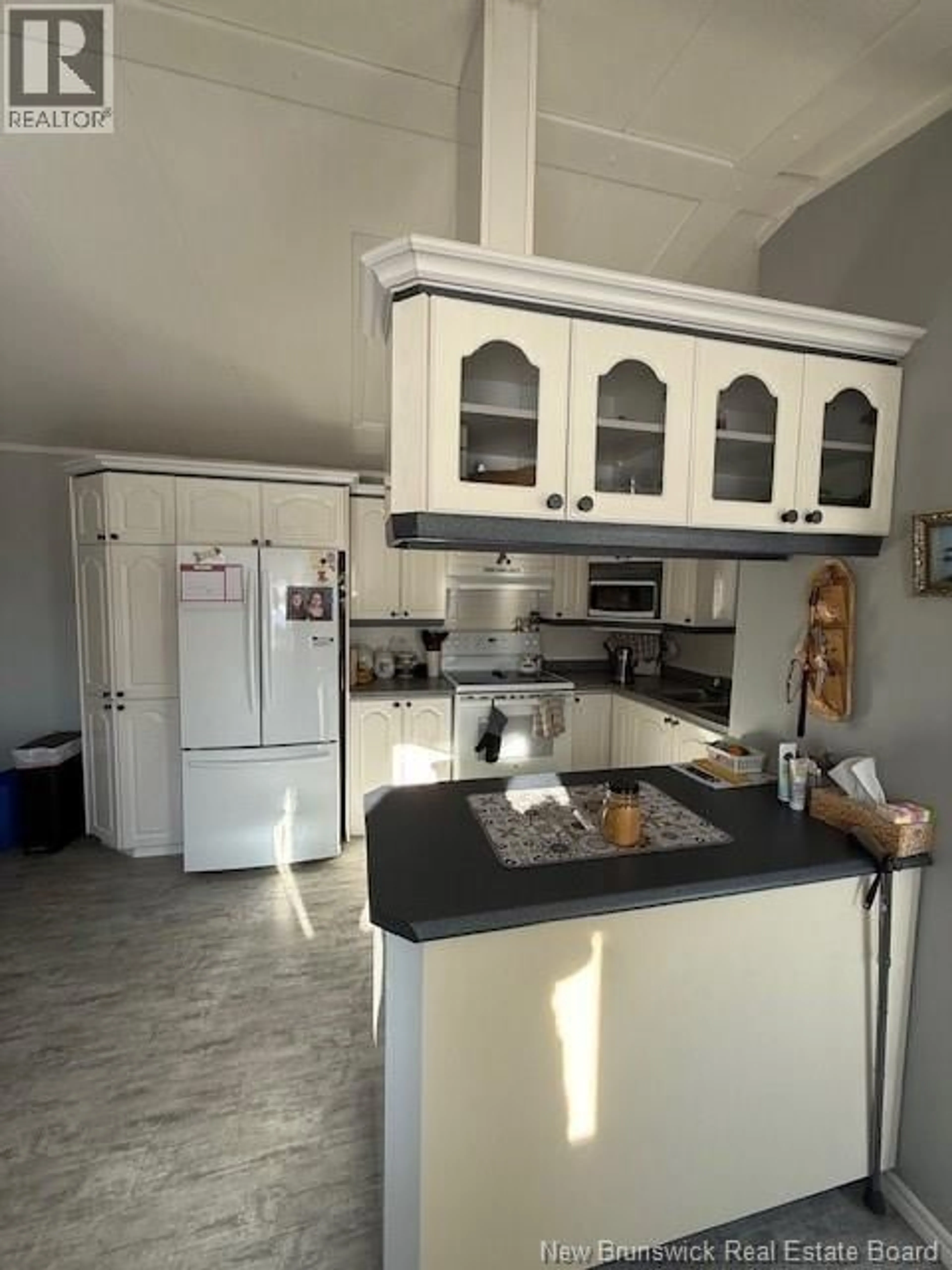 Open concept kitchen, unknown for 323 MOUNTAIN BROOK ROAD, Charlo New Brunswick E8E2N6