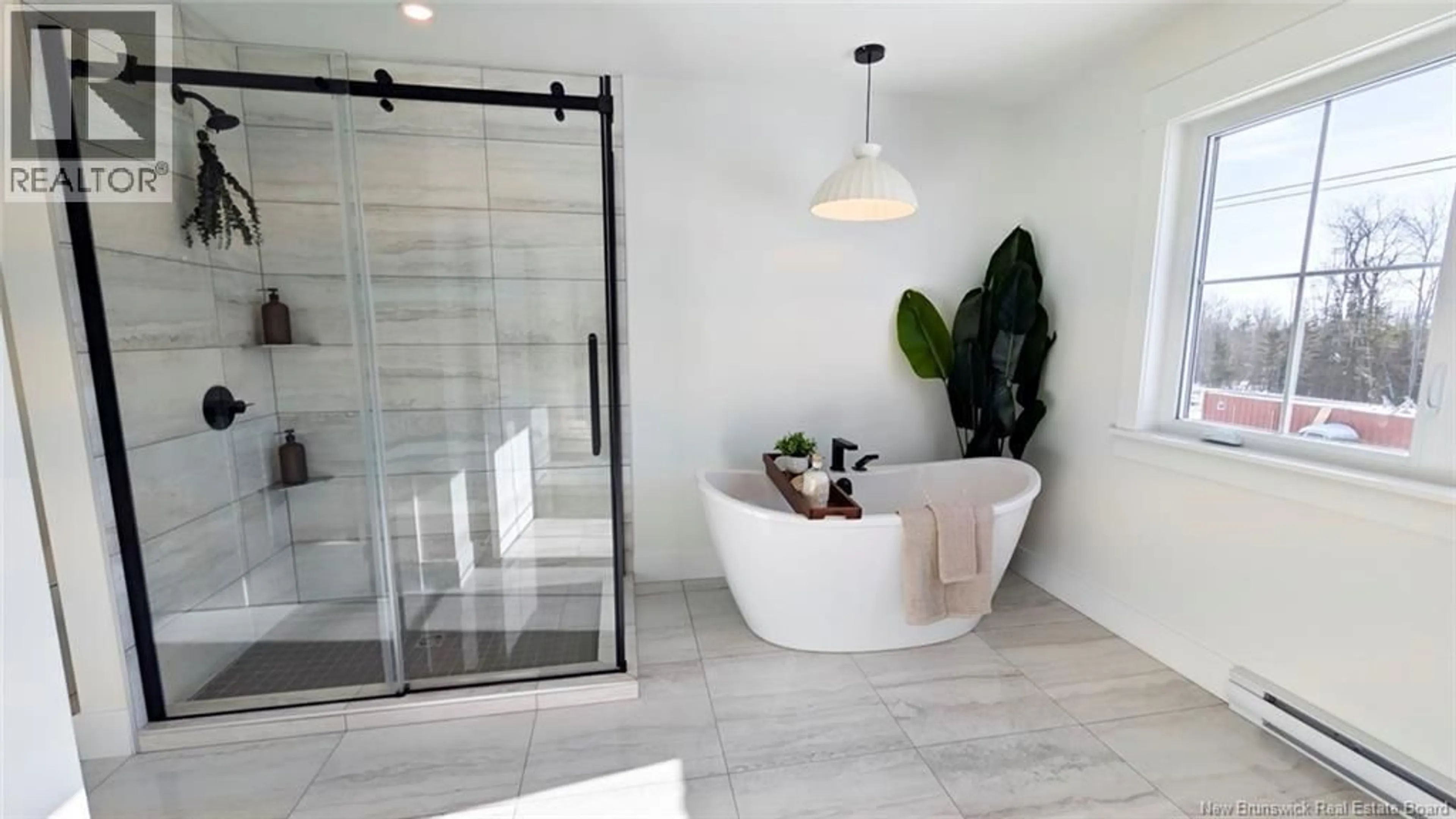 Contemporary bathroom, ceramic/tile floor for 186 RACHEL STREET, Moncton New Brunswick E1G2V5