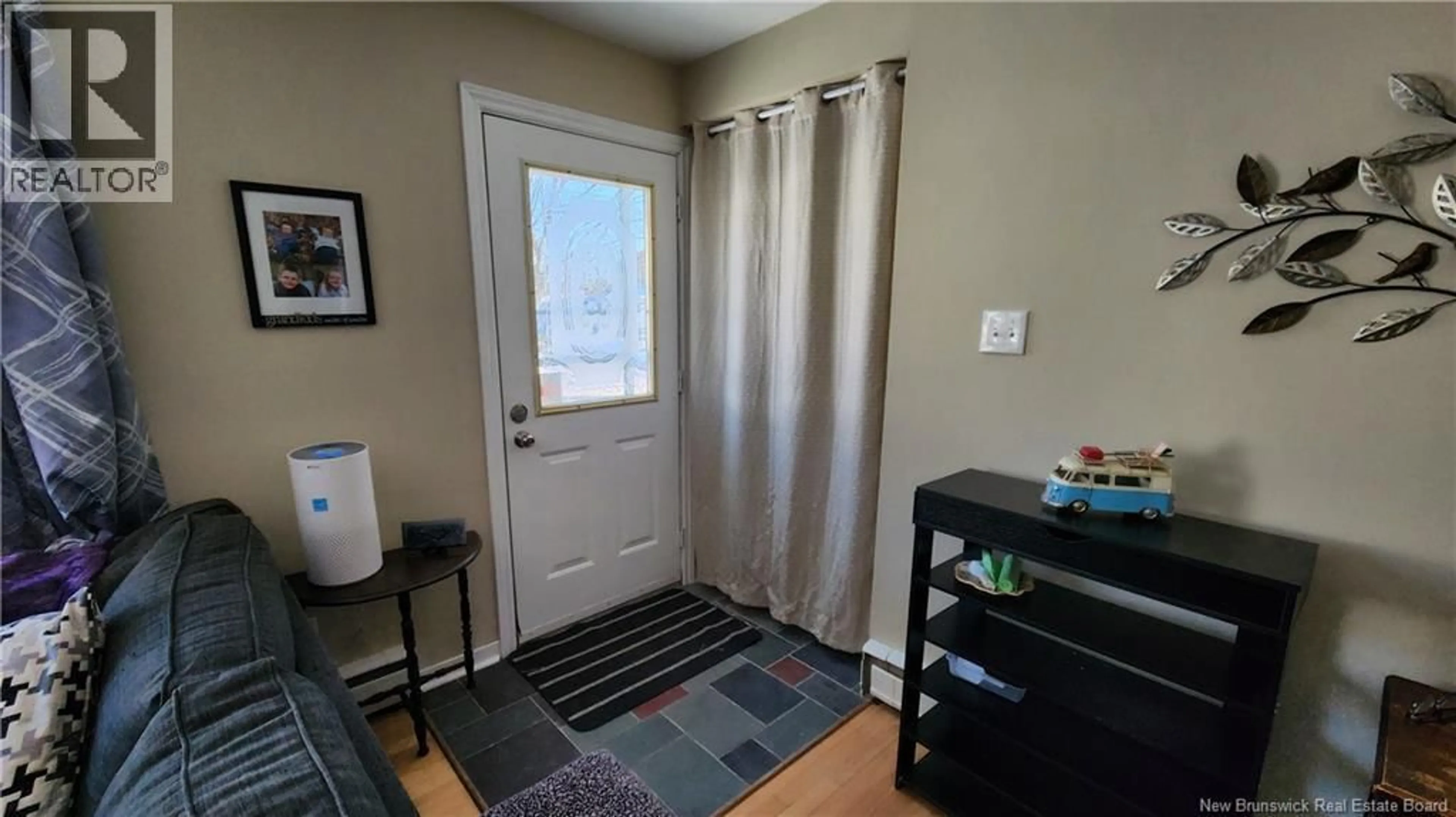 Indoor entryway for 52 PARK HILL DRIVE, Saint John New Brunswick E2J2V7