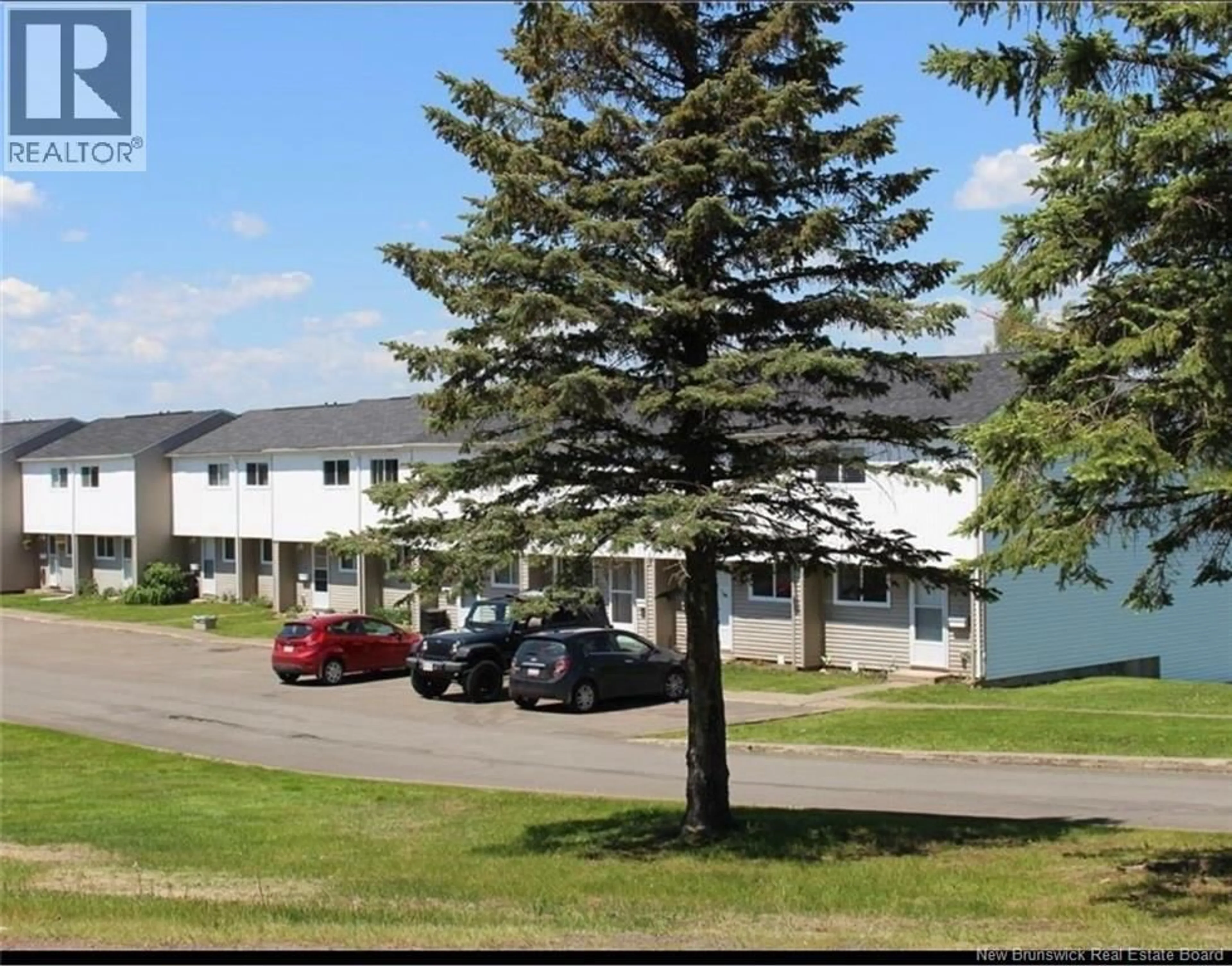 A pic from outside/outdoor area/front of a property/back of a property/a pic from drone, street for 3 - 24 SUFFOLK STREET, Riverview New Brunswick E1B4K6