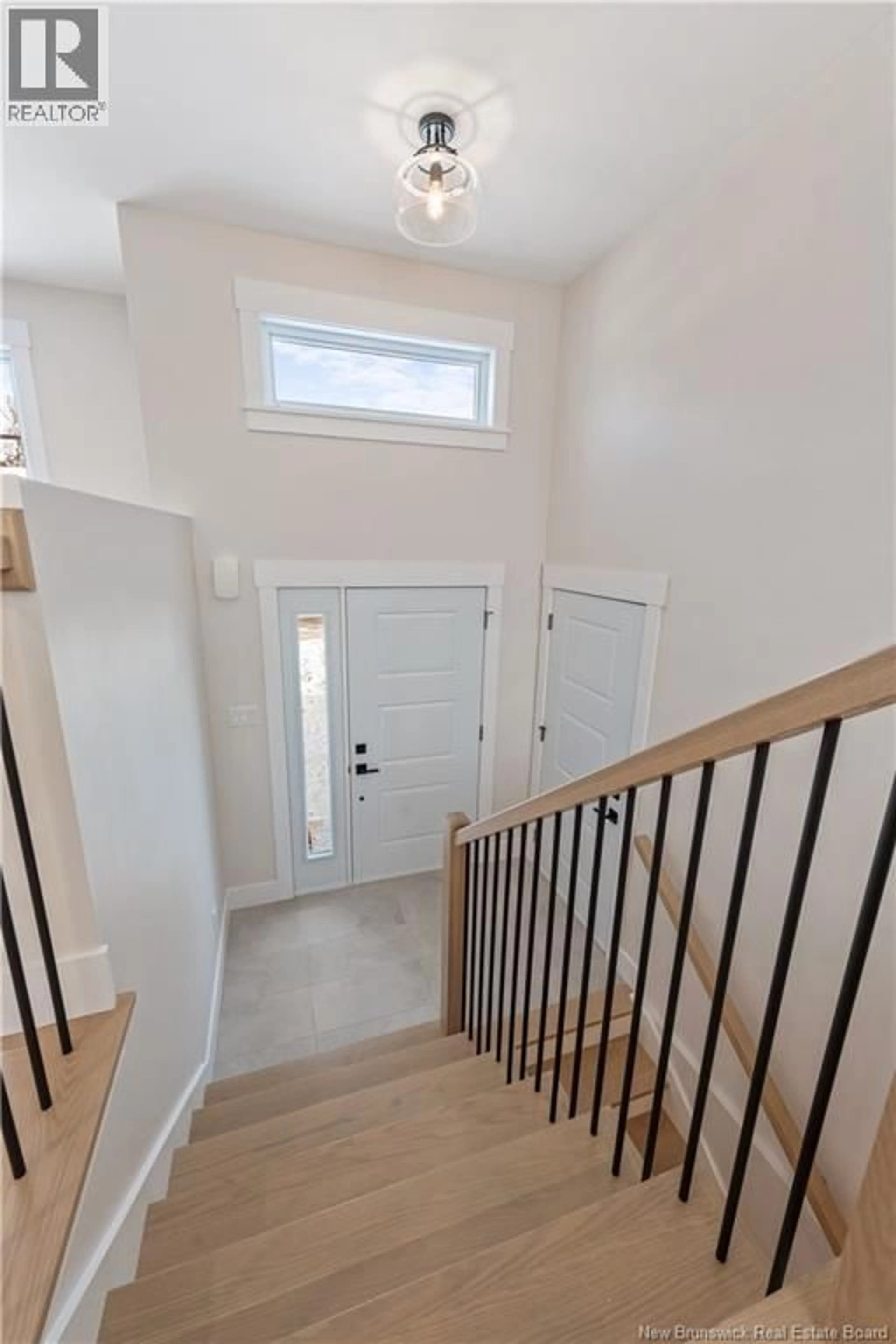 Indoor entryway for 82 MOLLINS CRESCENT, Moncton New Brunswick E1E4L6