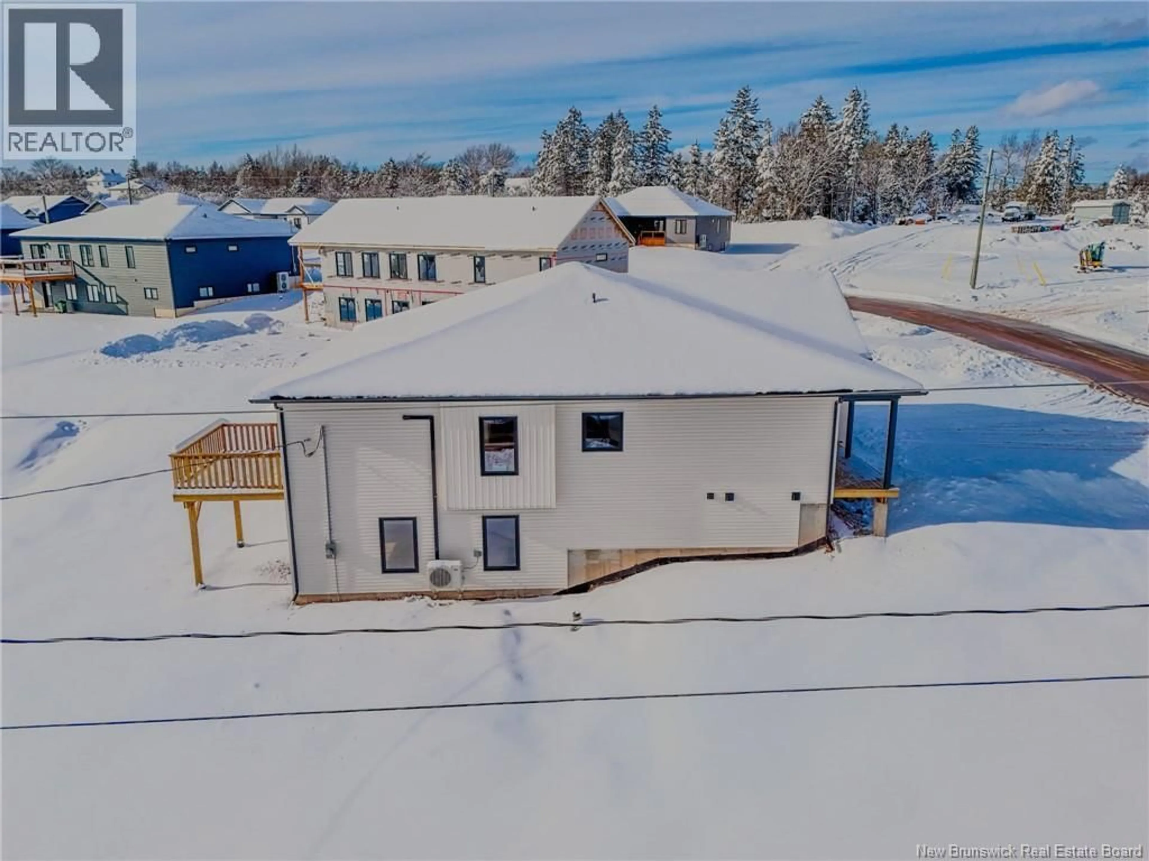 A pic from outside/outdoor area/front of a property/back of a property/a pic from drone, building for 45 MERLIN DRIVE, Quispamsis New Brunswick E2E0Y5