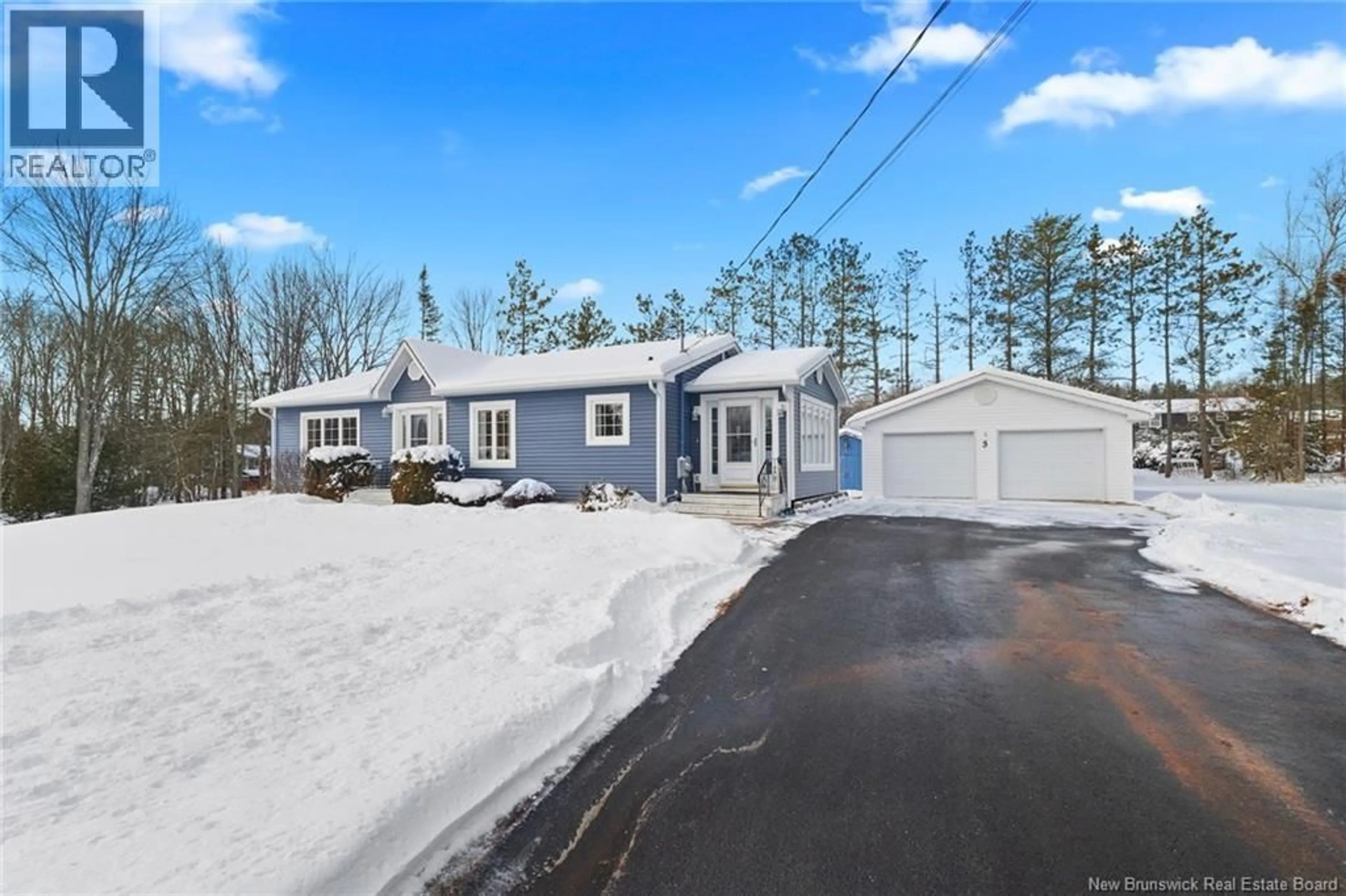 A pic from outside/outdoor area/front of a property/back of a property/a pic from drone, street for 3 MCLEAN AVE, Oromocto New Brunswick E2V3N6