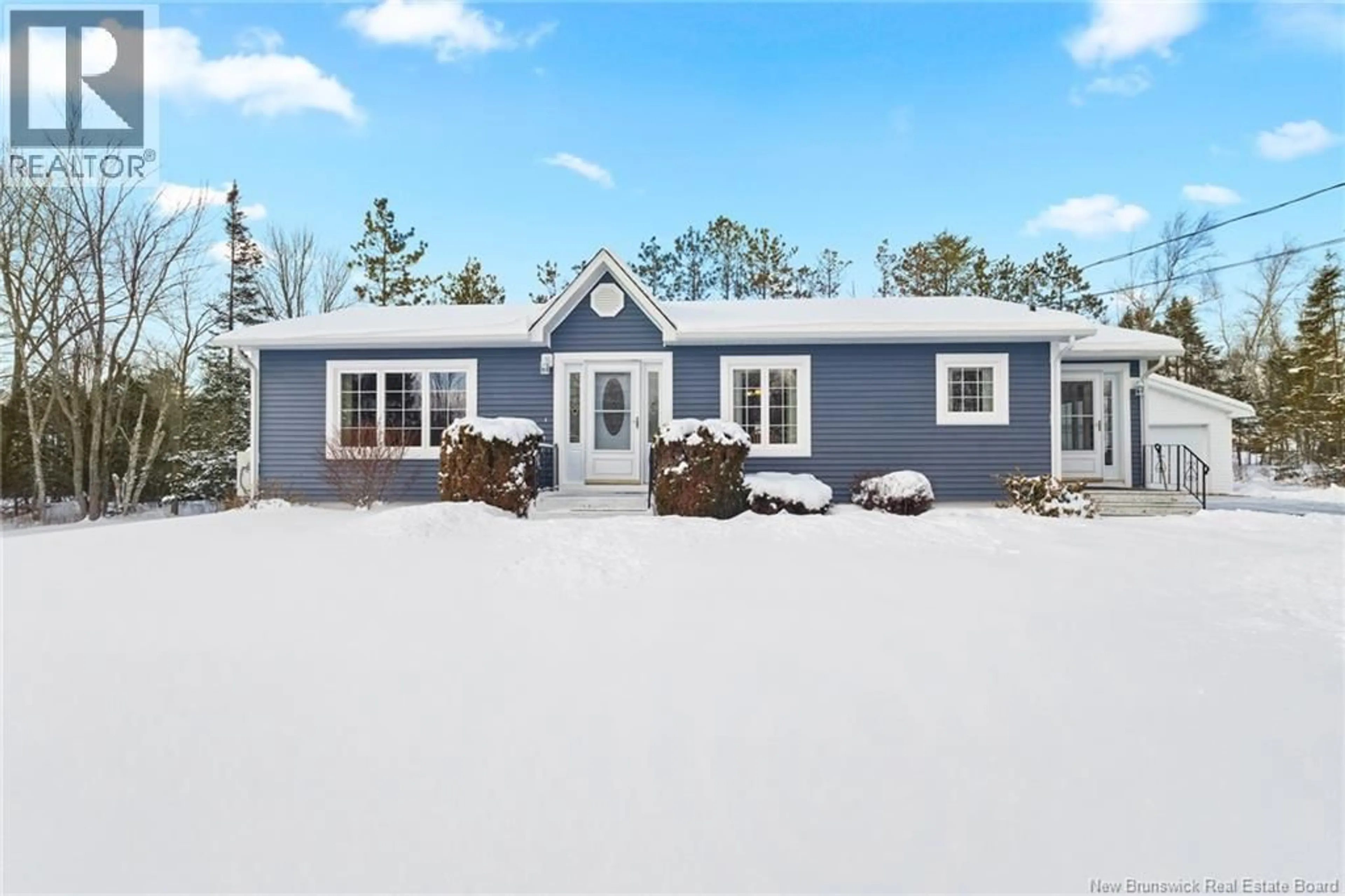 Home with vinyl exterior material, unknown for 3 MCLEAN AVE, Oromocto New Brunswick E2V3N6