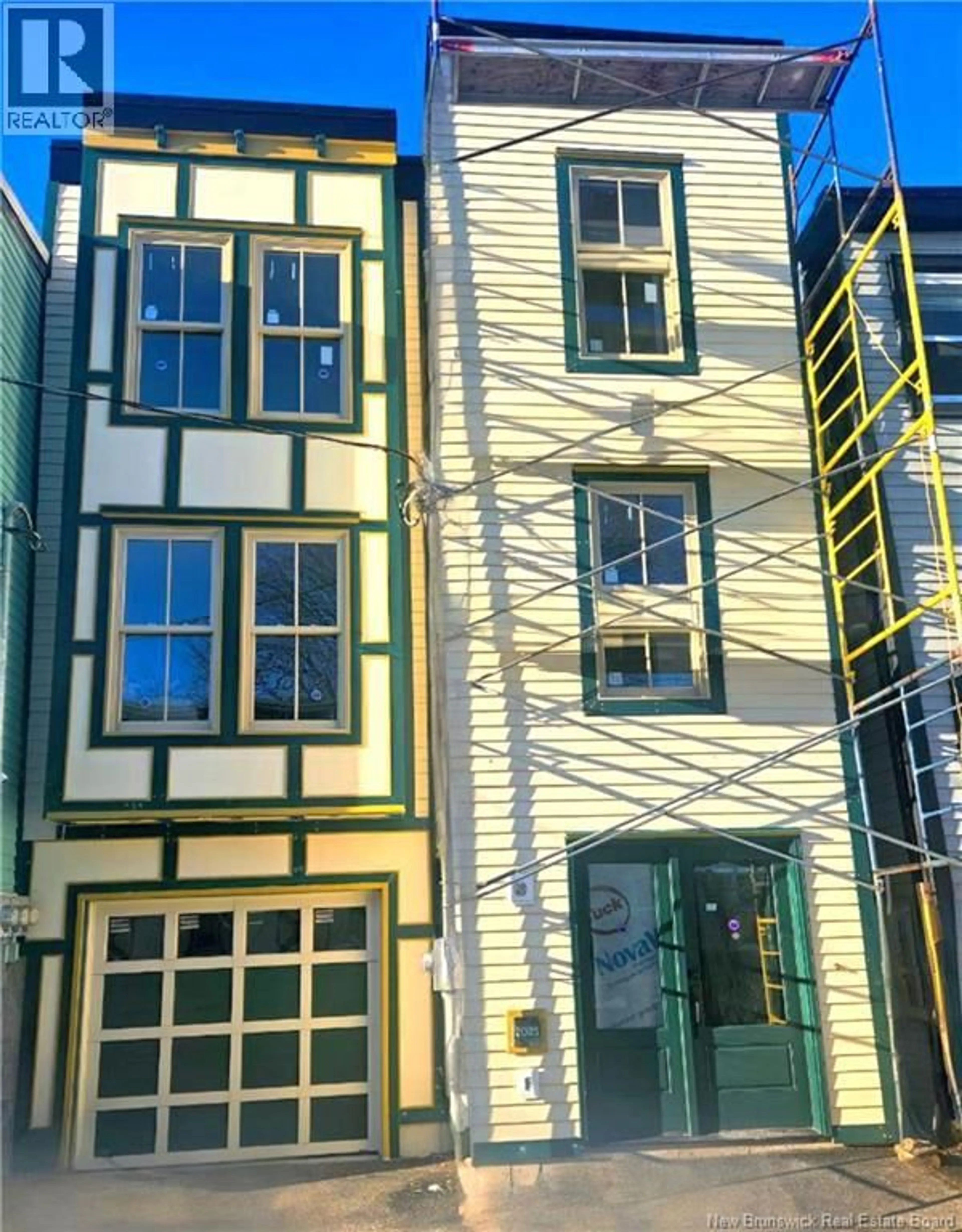 Home with vinyl exterior material, building for 23 HARDING STREET, Saint John New Brunswick E2L1T5