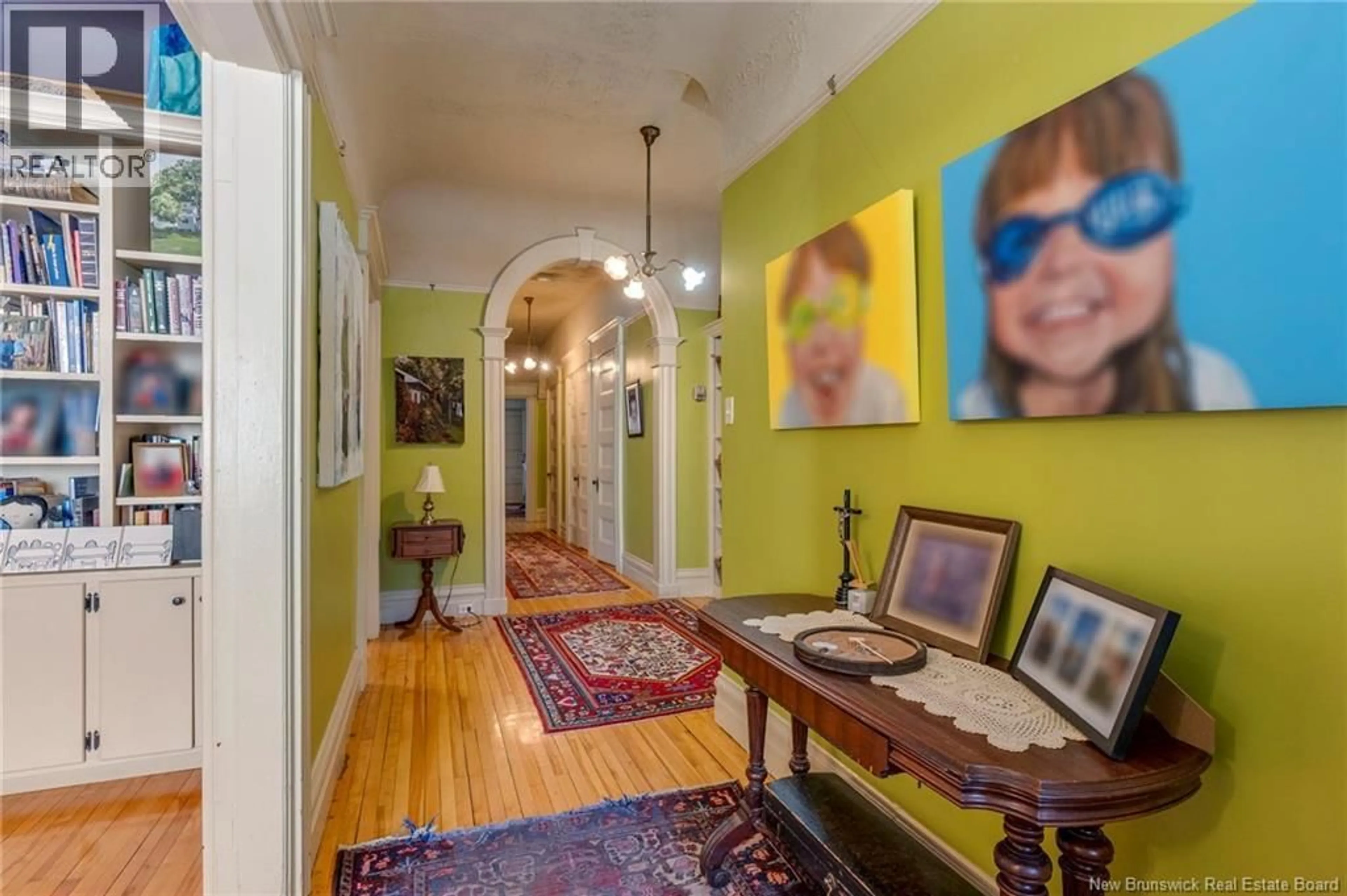 Indoor foyer for 127-129 KING STREET, Saint John New Brunswick E2L1G8