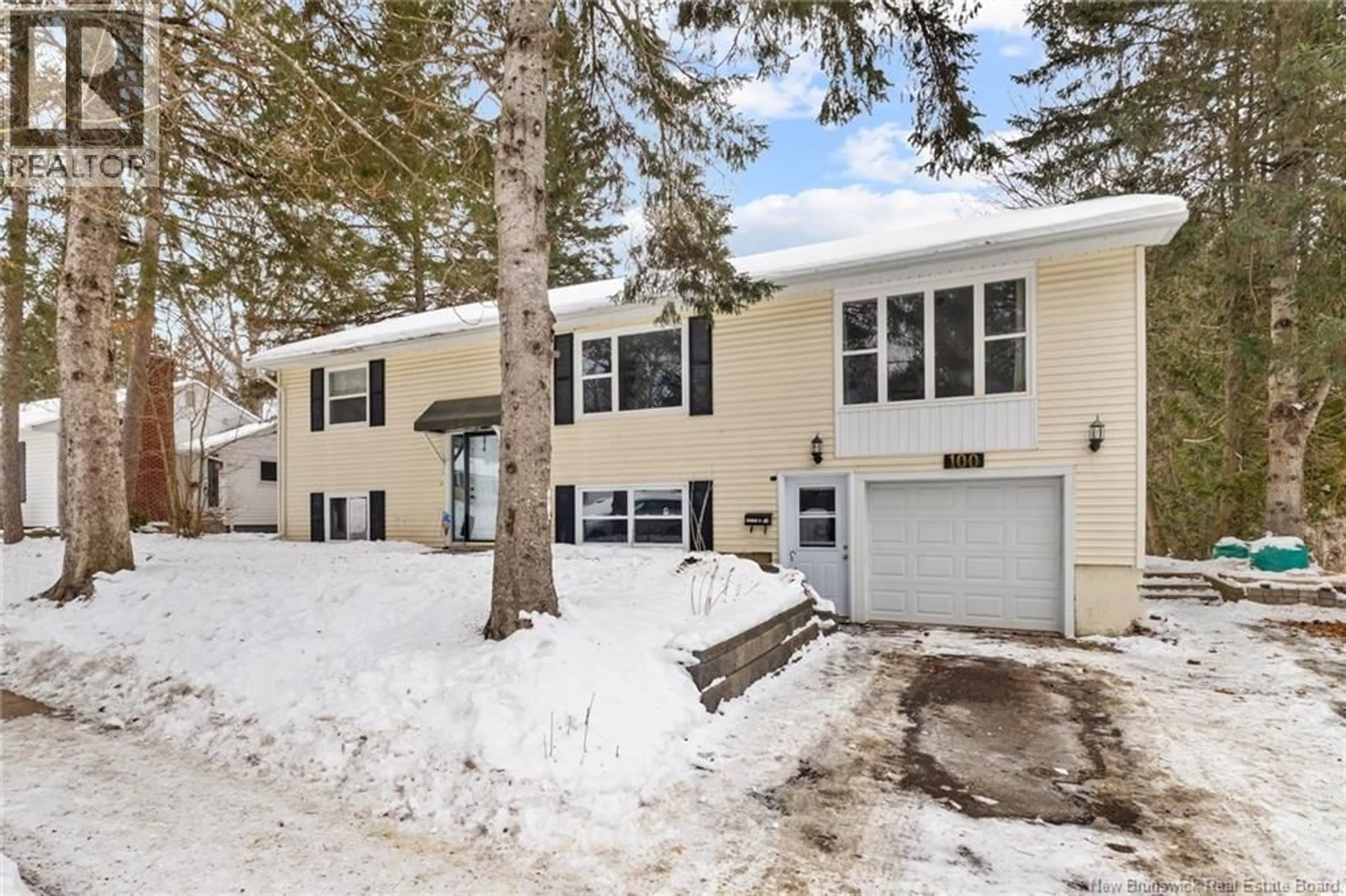 Unknown for 100 CHARING CRESCENT, Fredericton New Brunswick E3B4R7